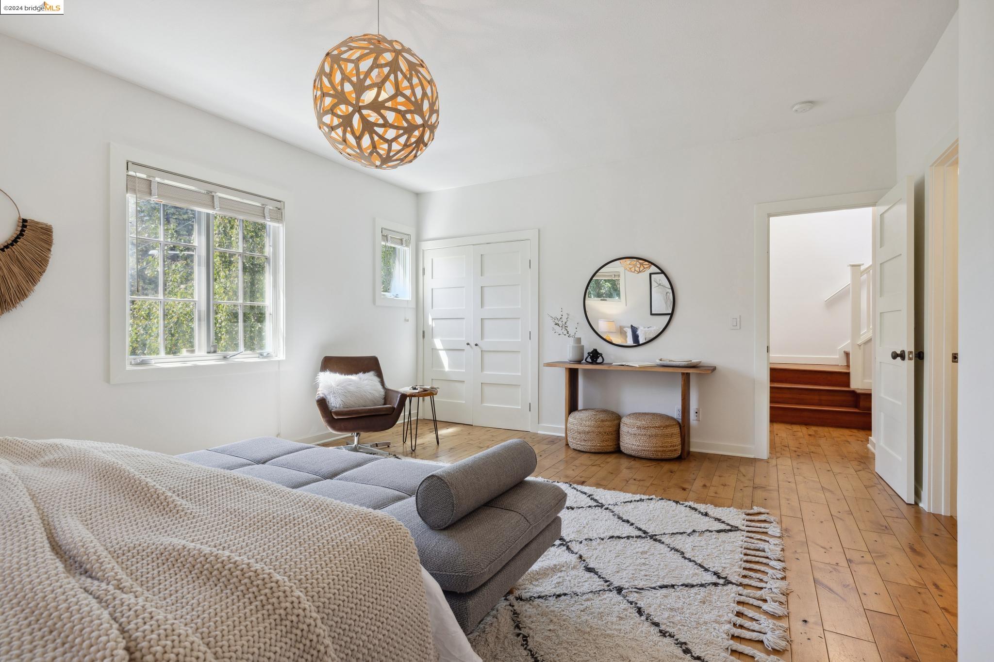 5687 Florence Ter