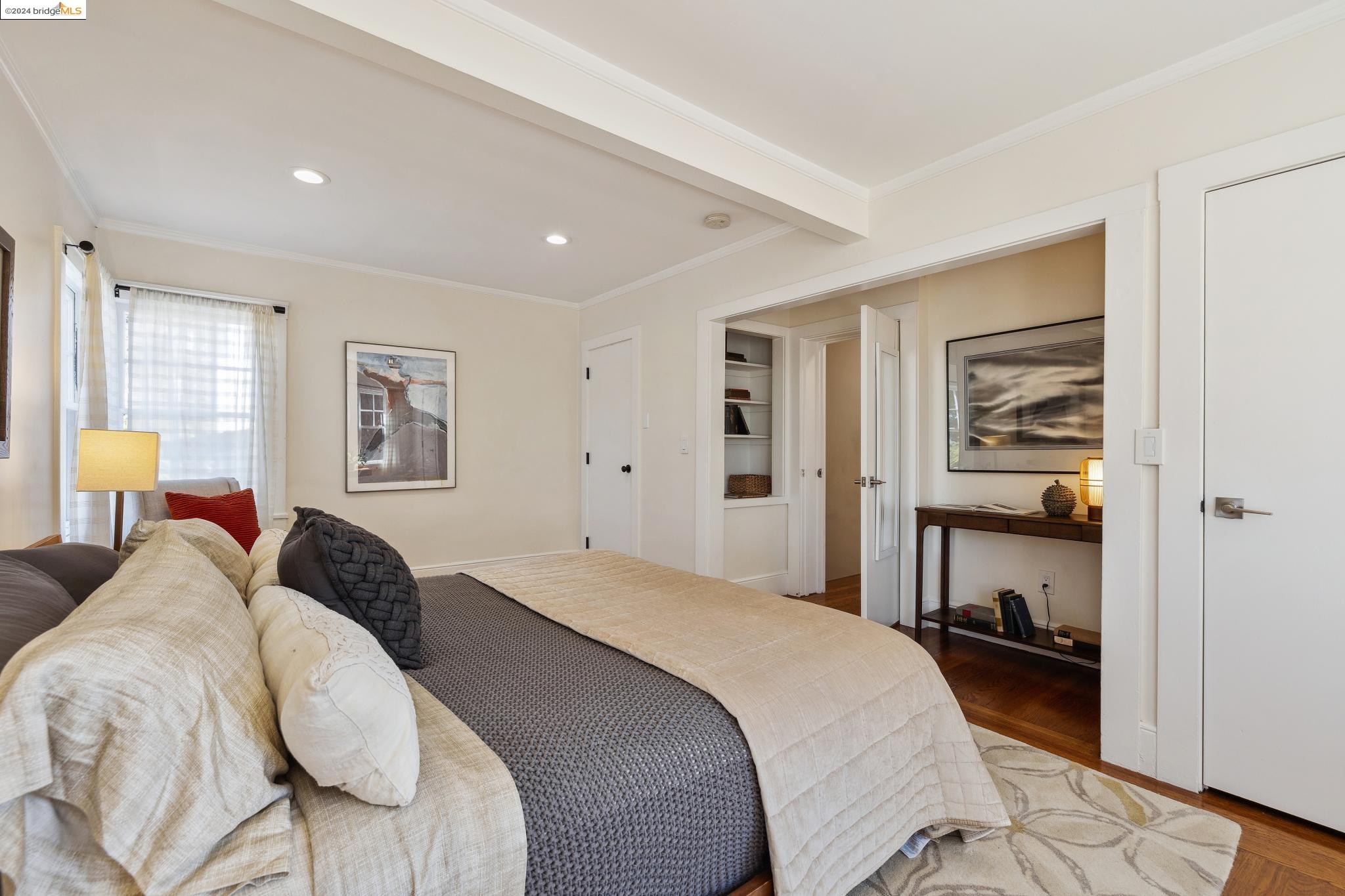 860 The Alameda