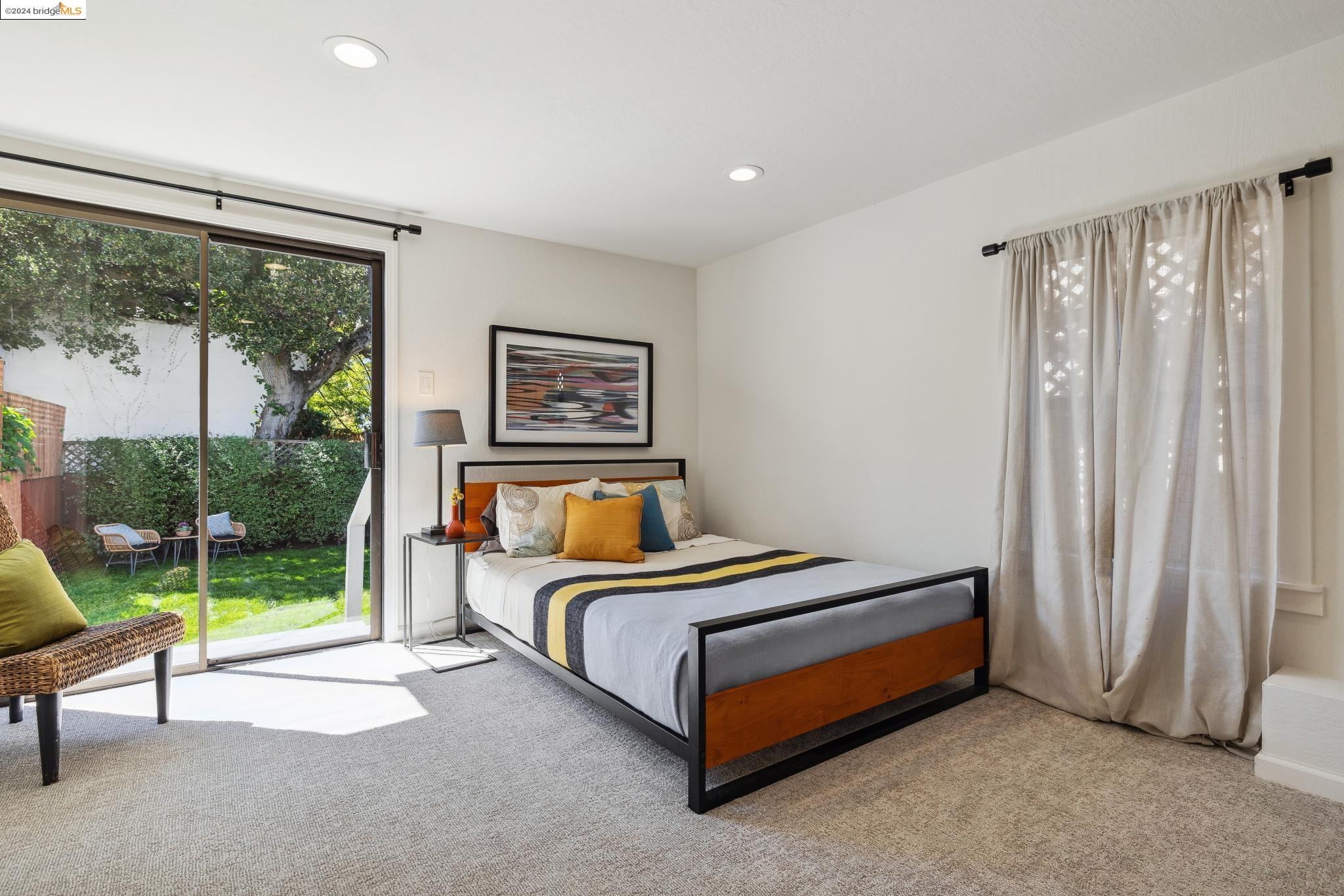 860 The Alameda