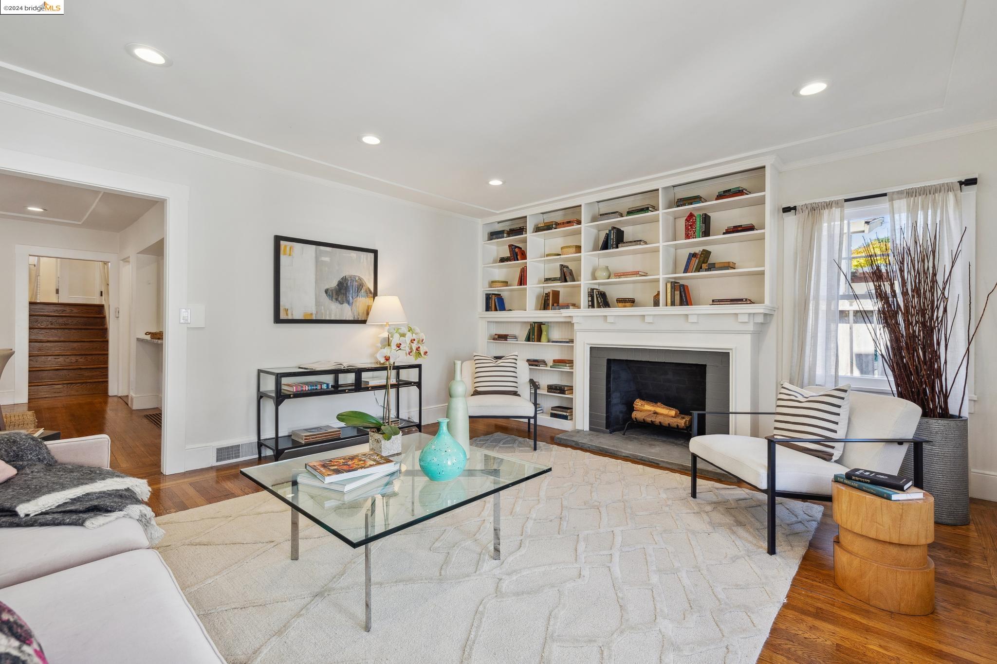 860 The Alameda
