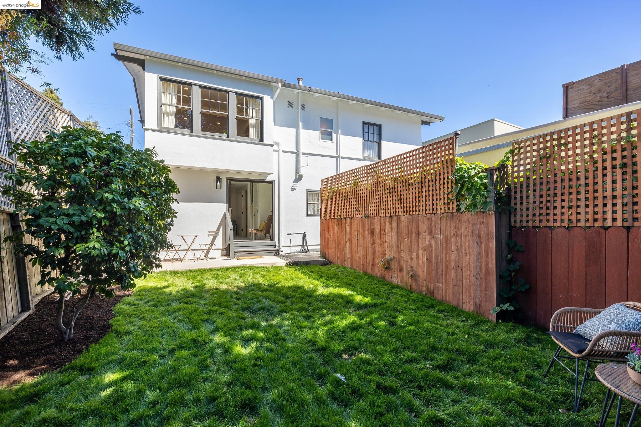 860 The Alameda