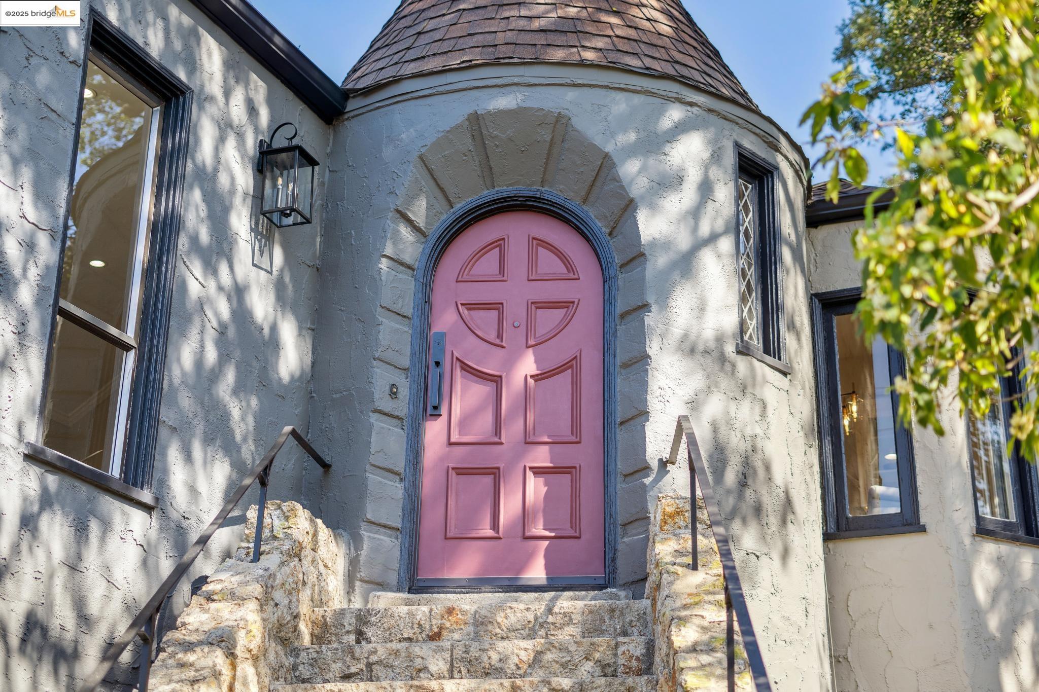 515 Colusa Ave