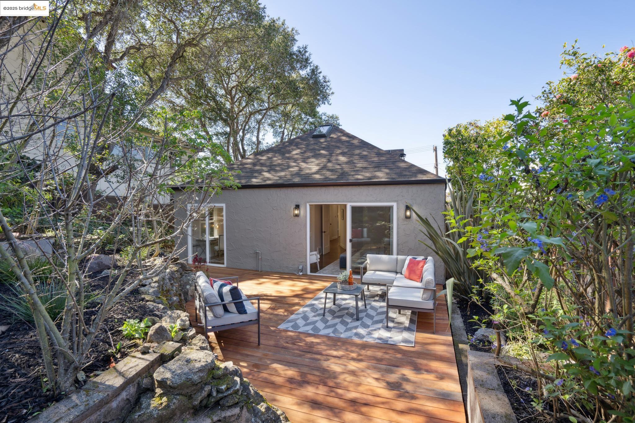 515 Colusa Ave