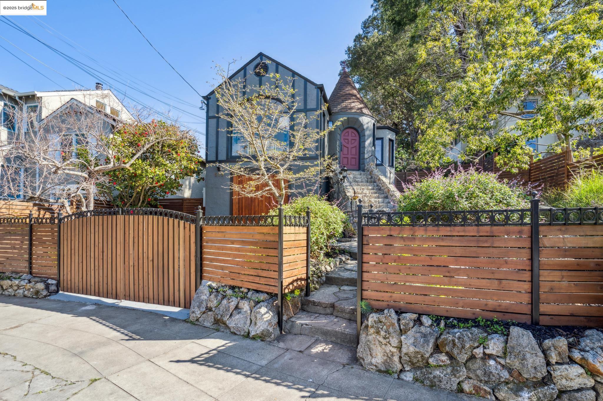 515 Colusa Ave