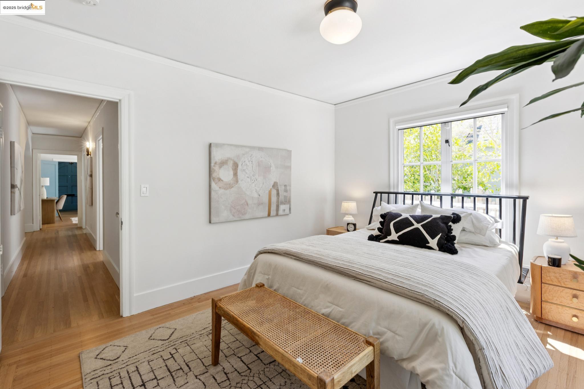 924 Trestle Glen Rd