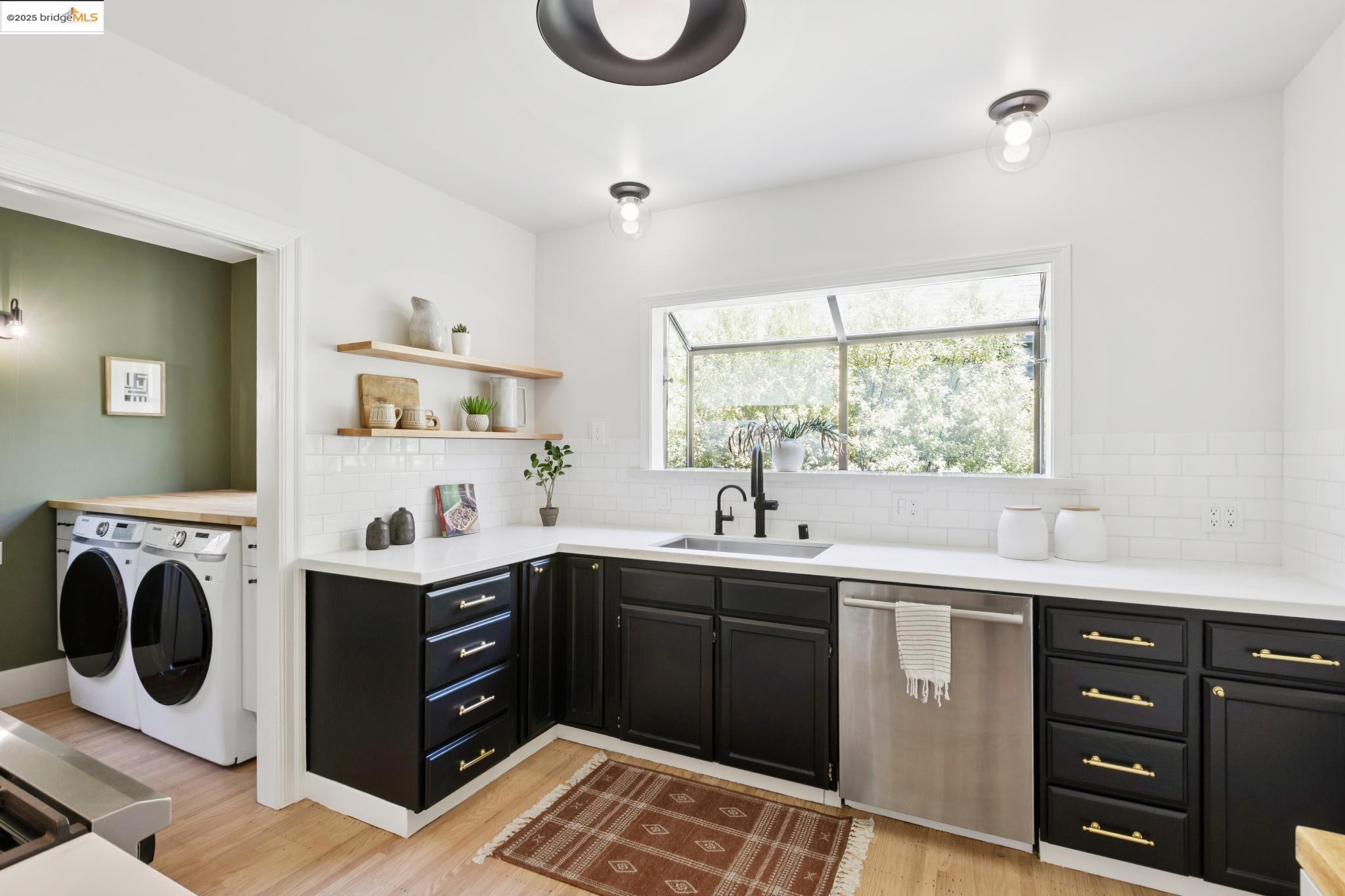 924 Trestle Glen Rd