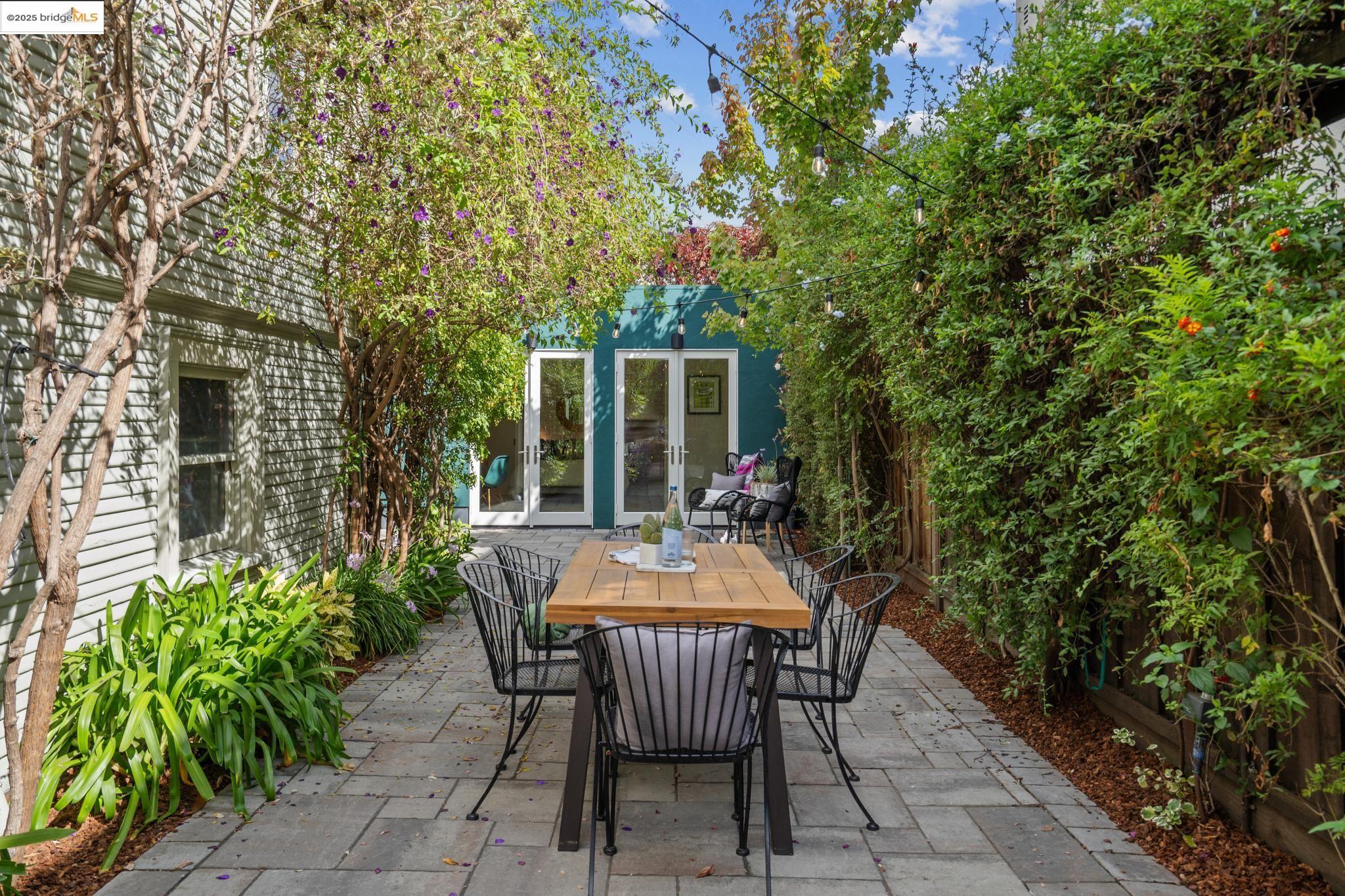 4126 Emerald Street