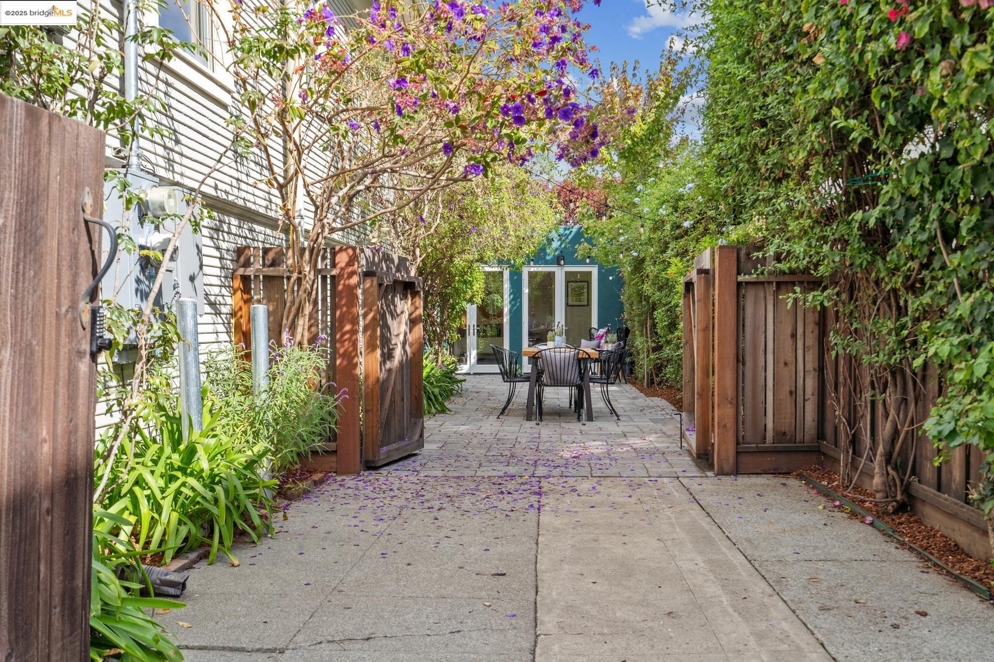 4126 Emerald Street