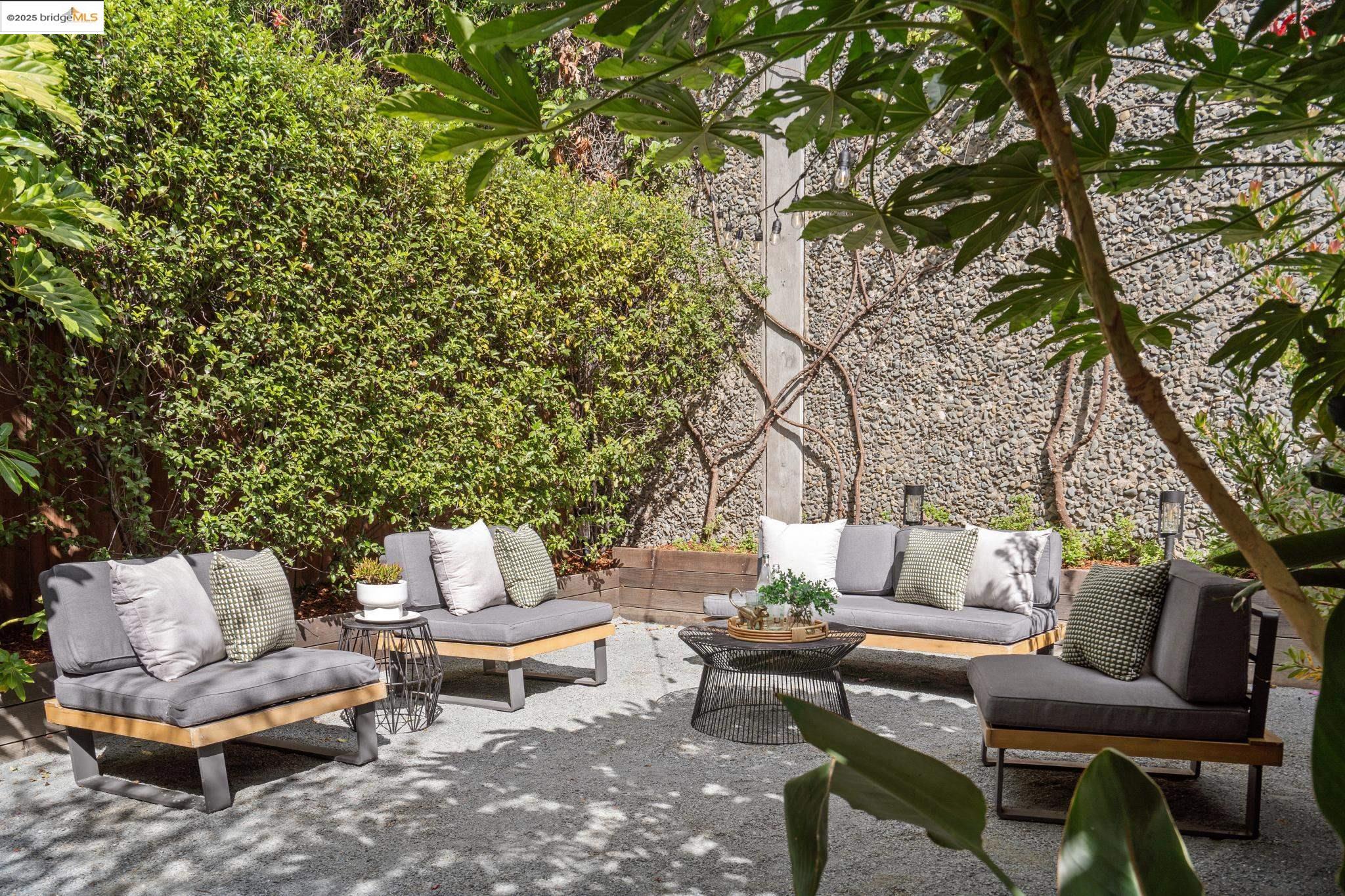 4126 Emerald Street
