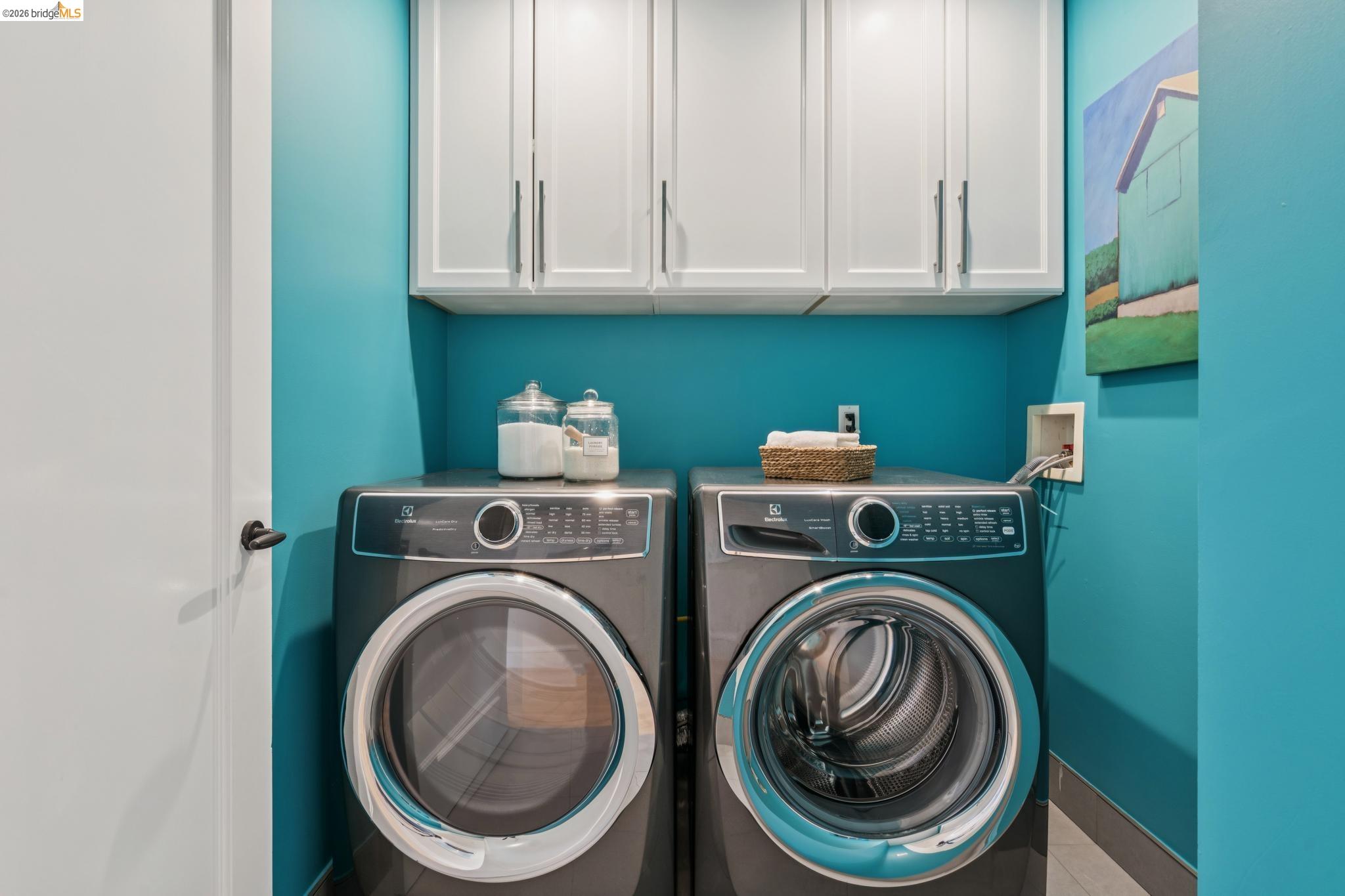 5416 GOLDEN GATE Ave