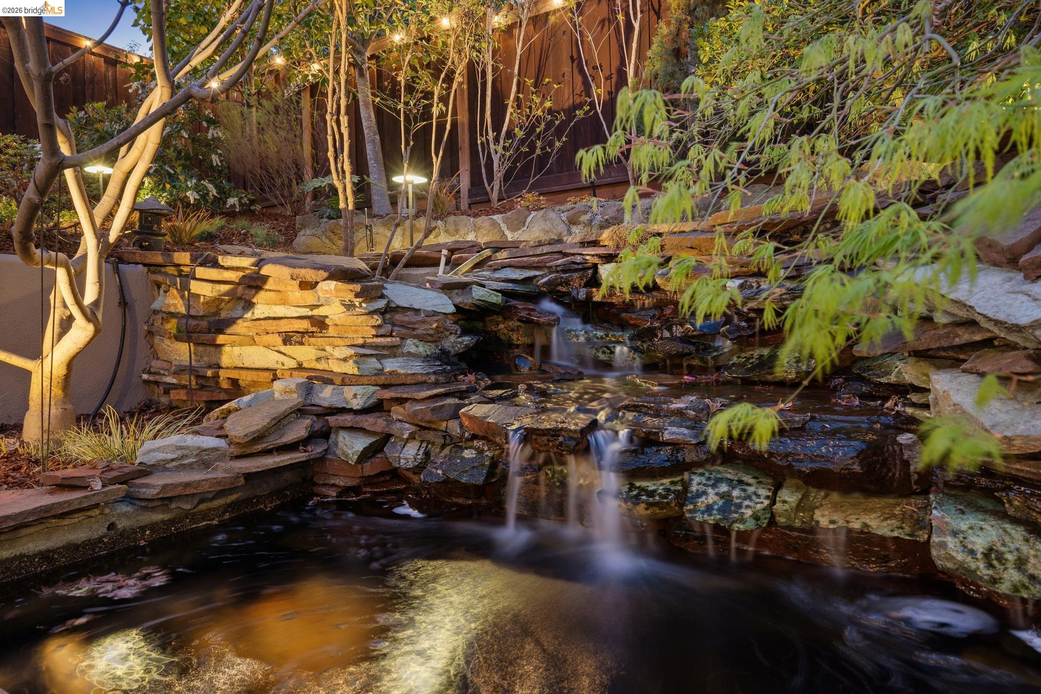 5416 GOLDEN GATE Ave