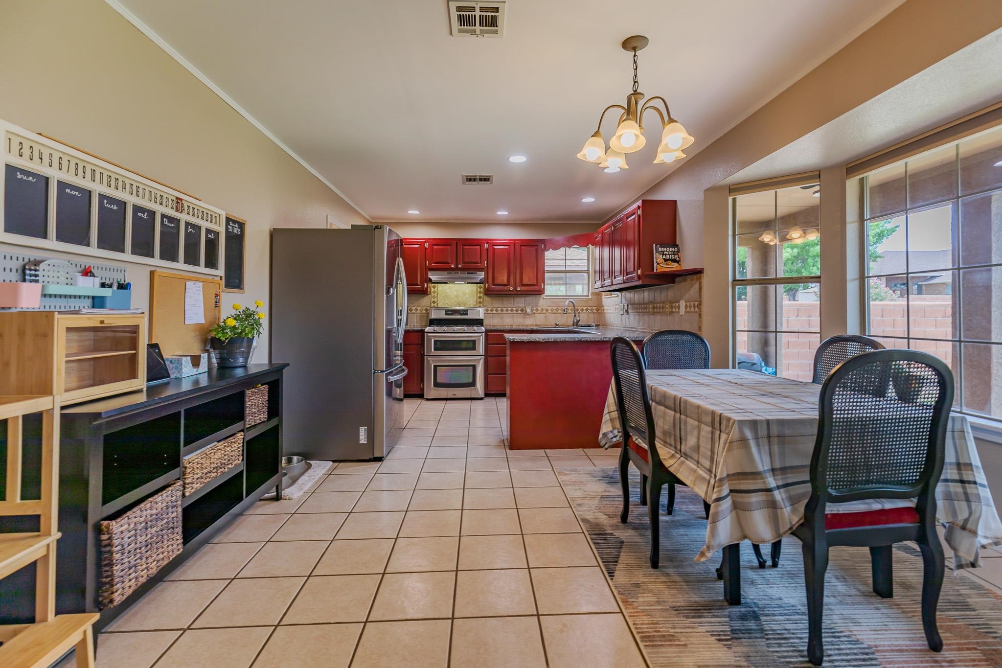 3656 Mosswood AVE