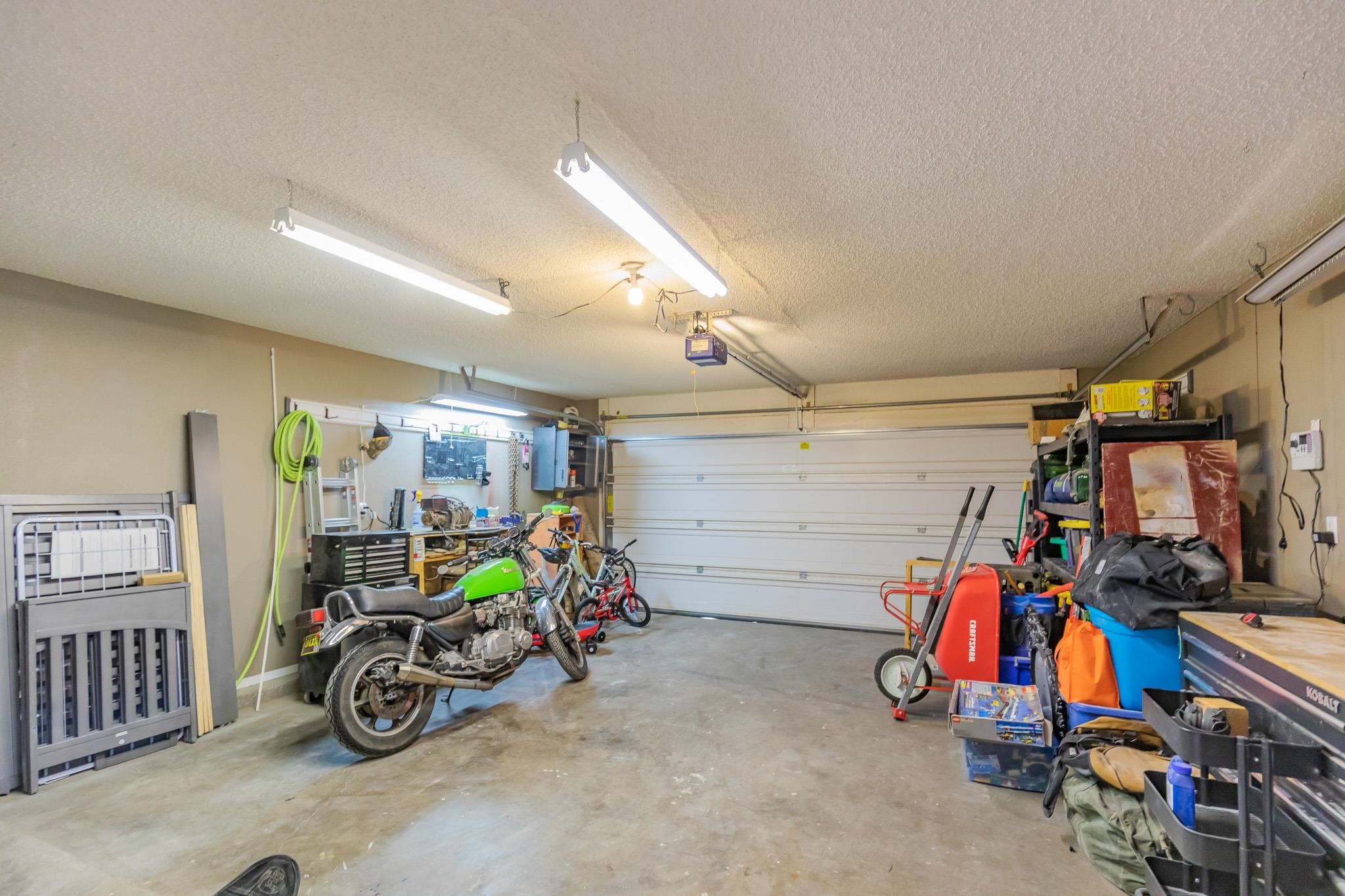 3656 Mosswood AVE