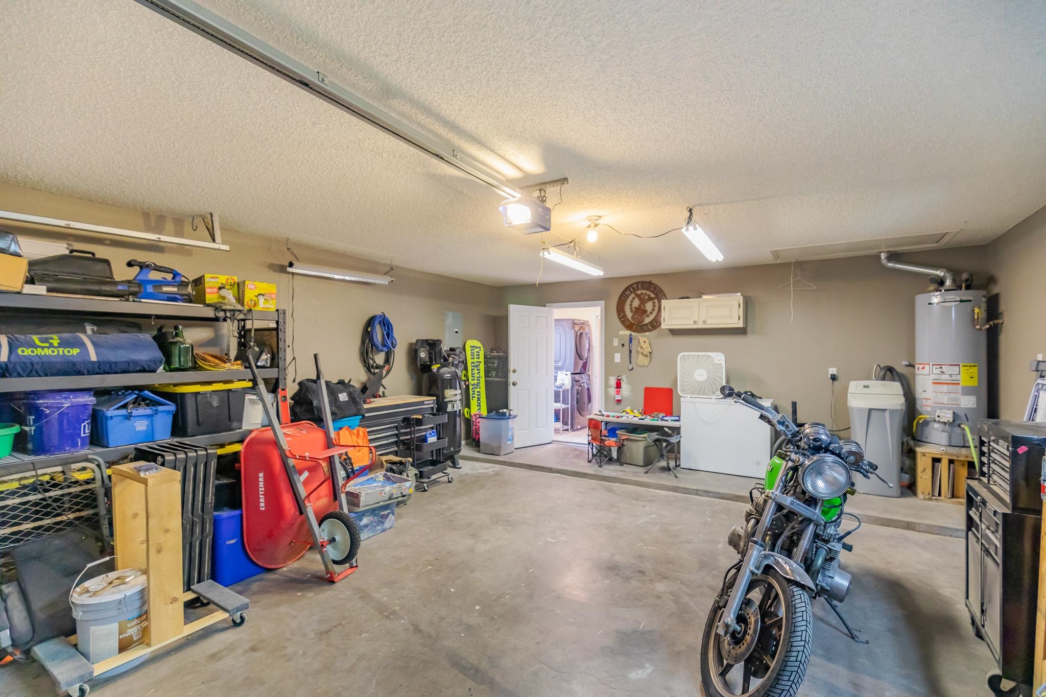 3656 Mosswood AVE
