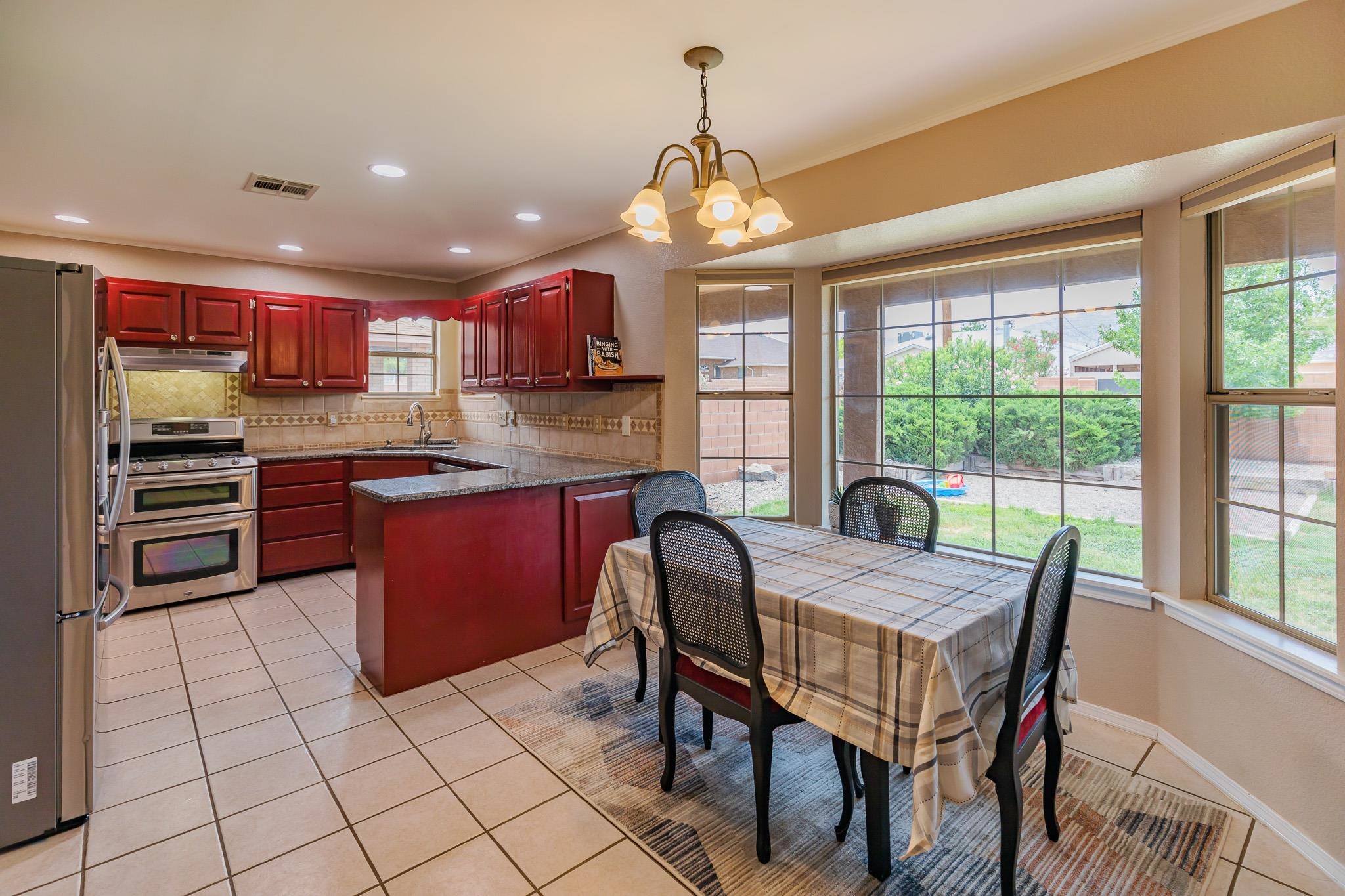 3656 Mosswood AVE