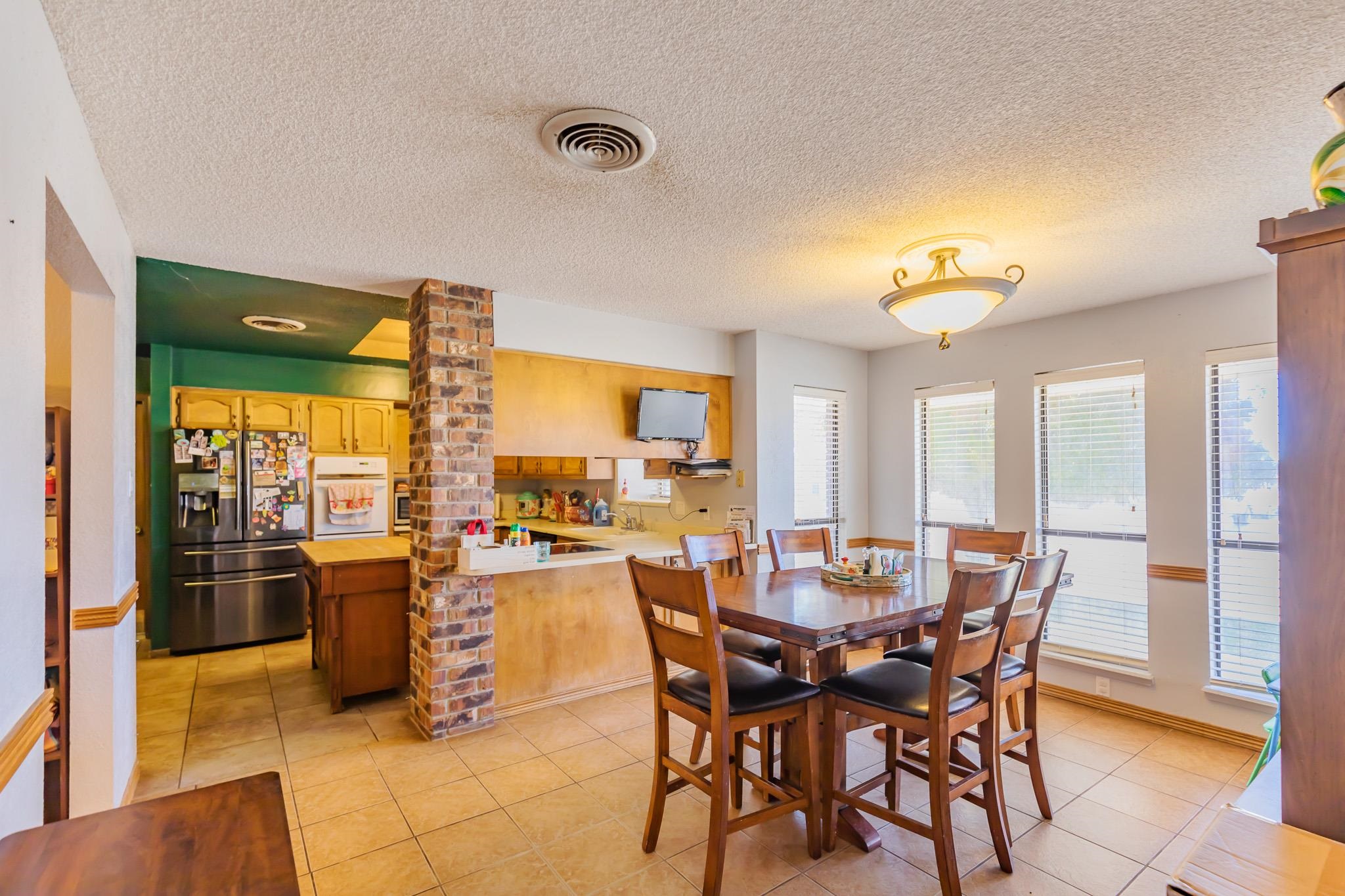 2584 Desert Hills DR