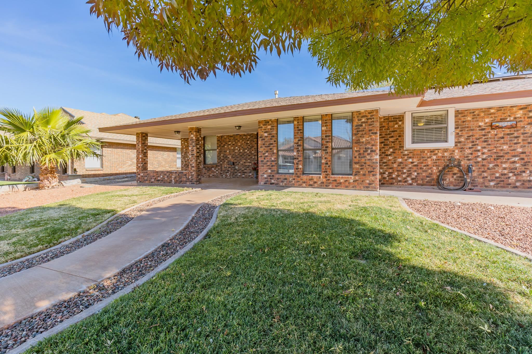 2584 Desert Hills DR