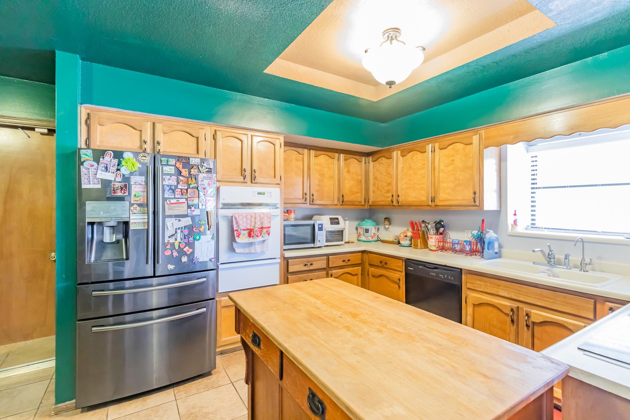 2584 Desert Hills DR