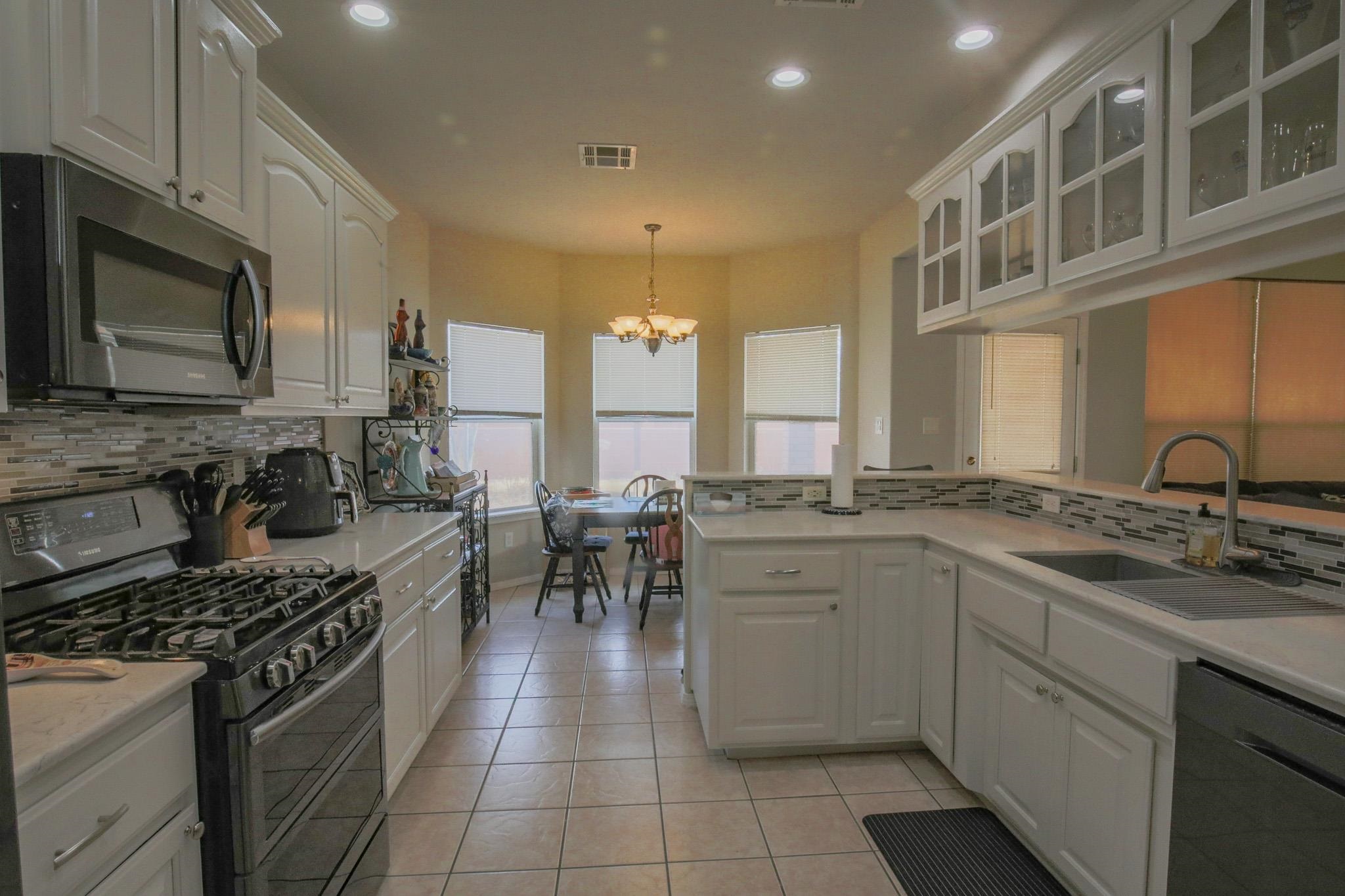 3722 Fernwood AVE