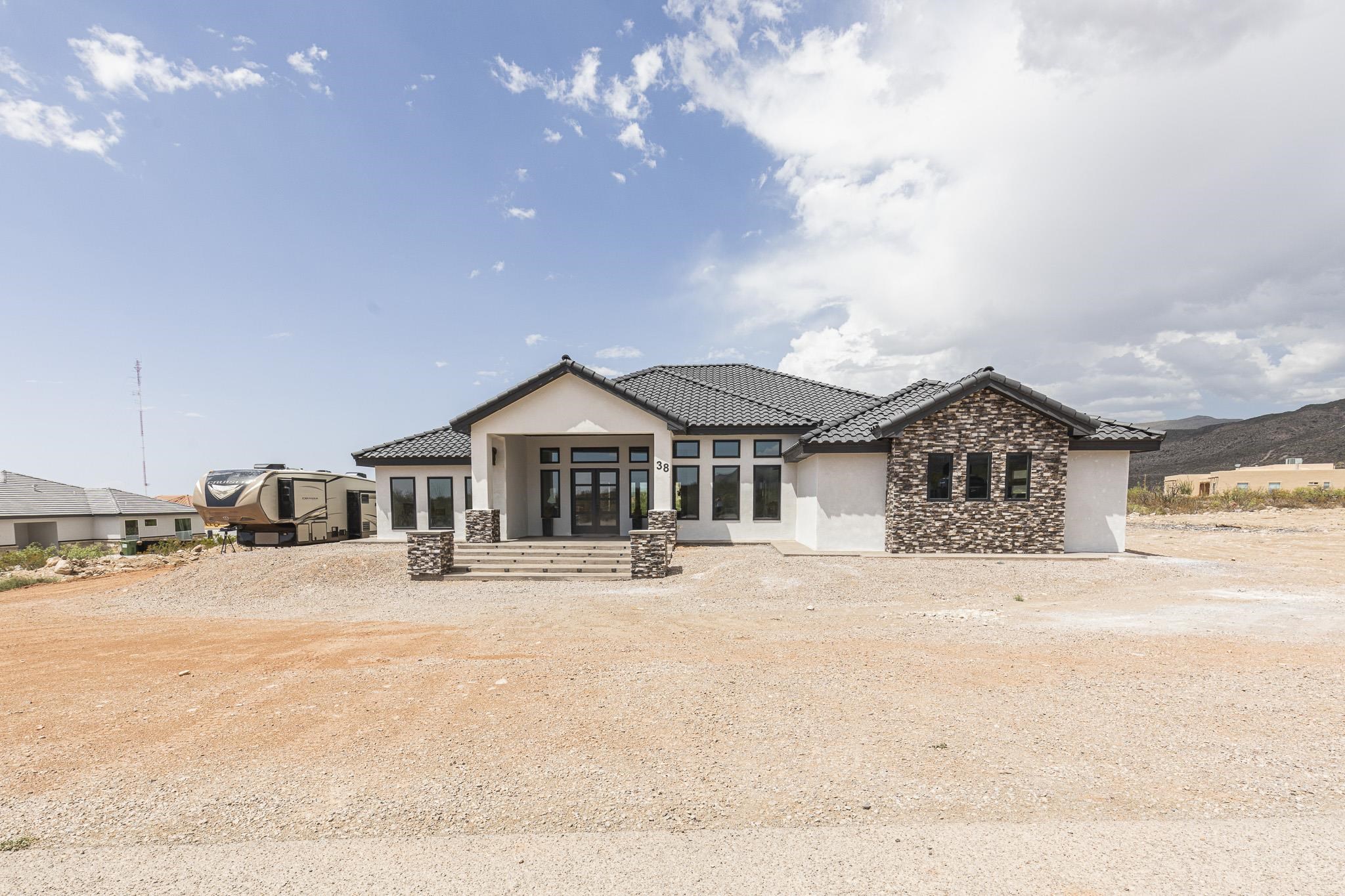 38 Pueblo Del Sol