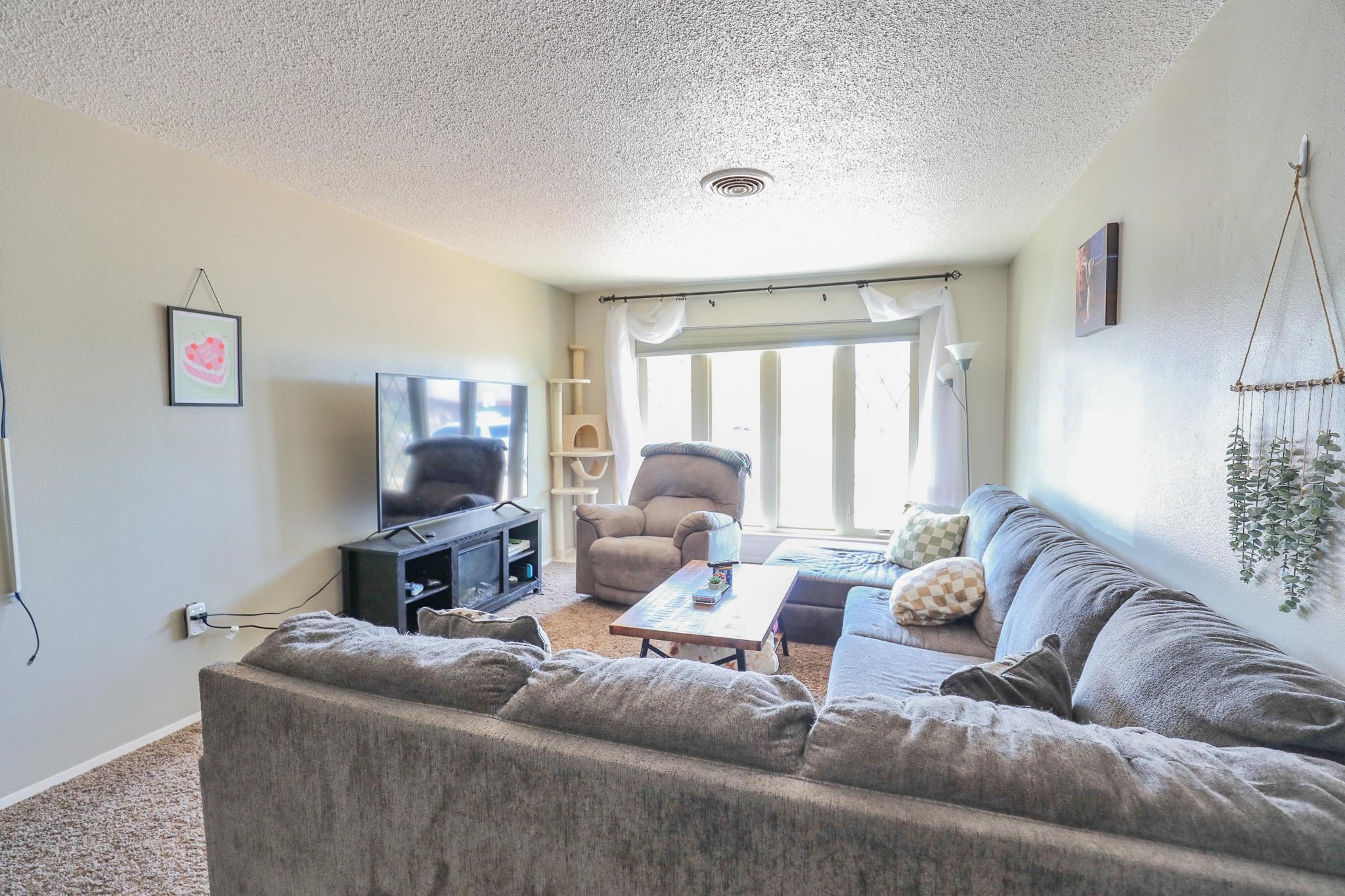 2907 Sunrise AVE