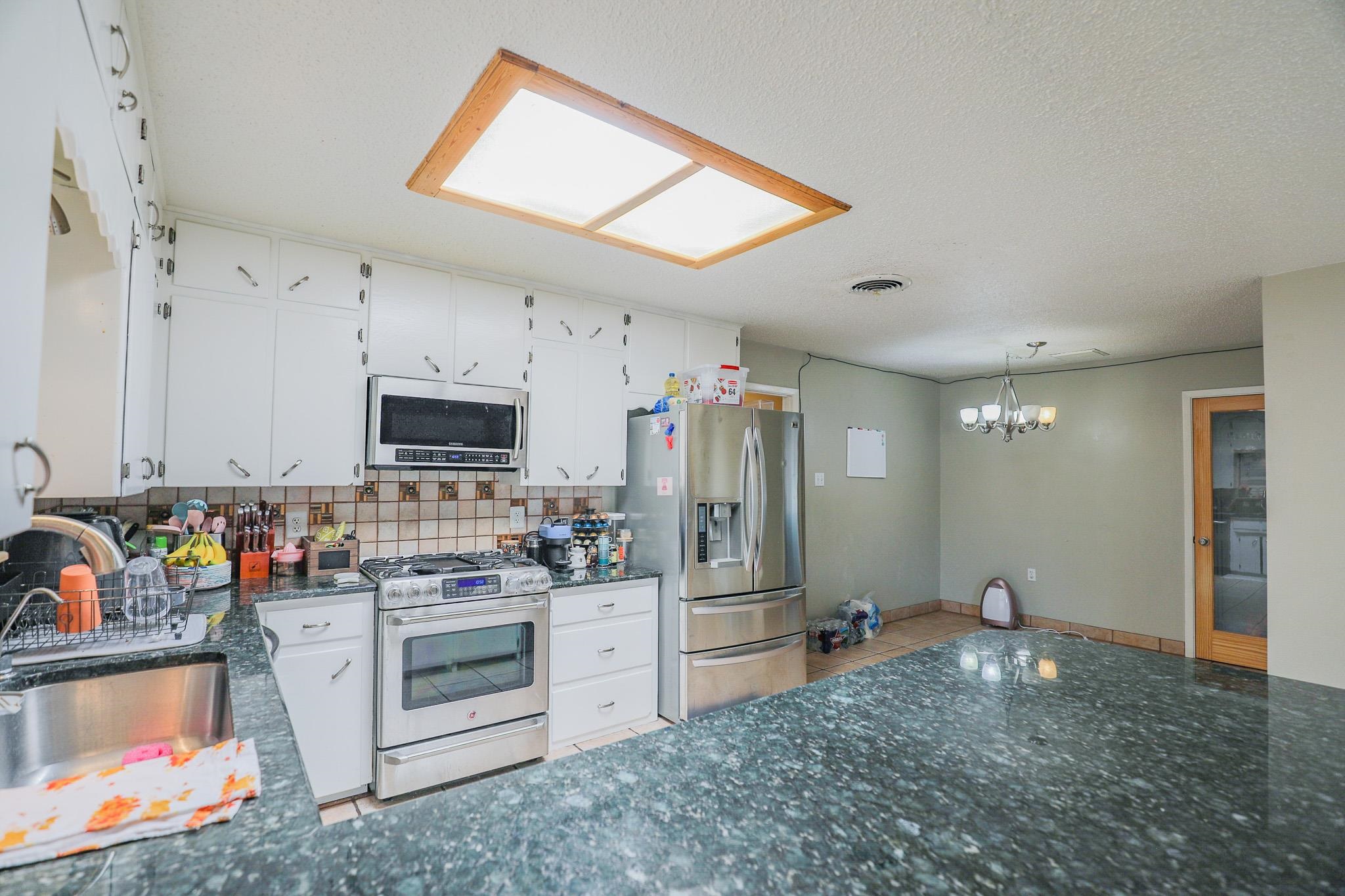 2907 Sunrise AVE
