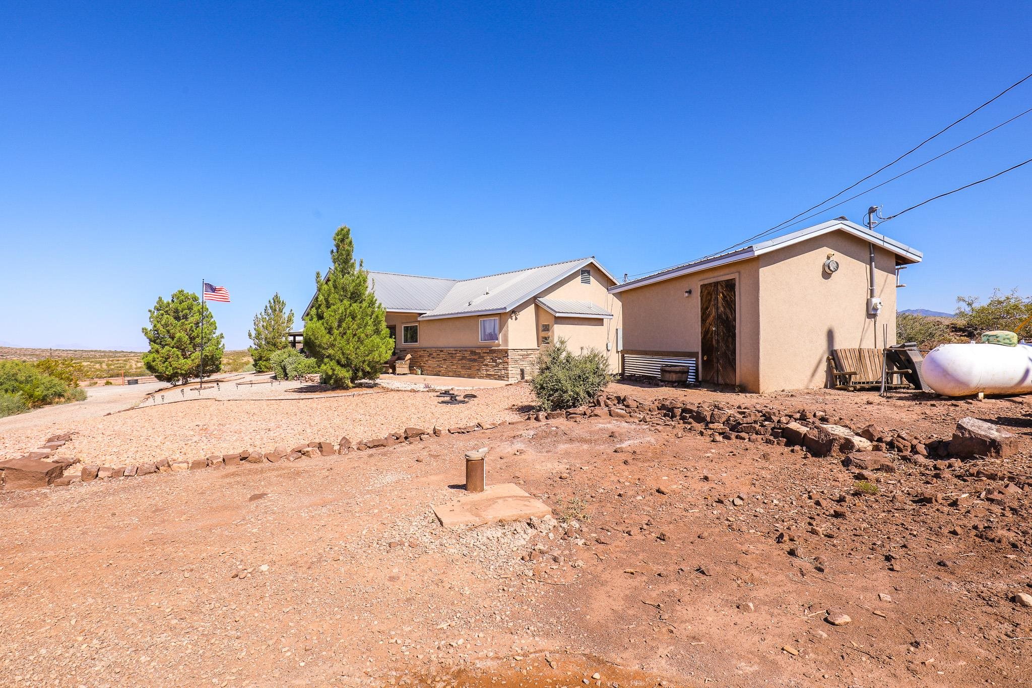 23 Cross Creek Rd