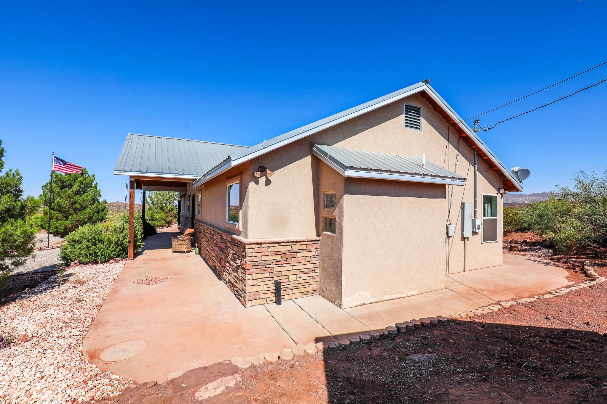 23 Cross Creek Rd