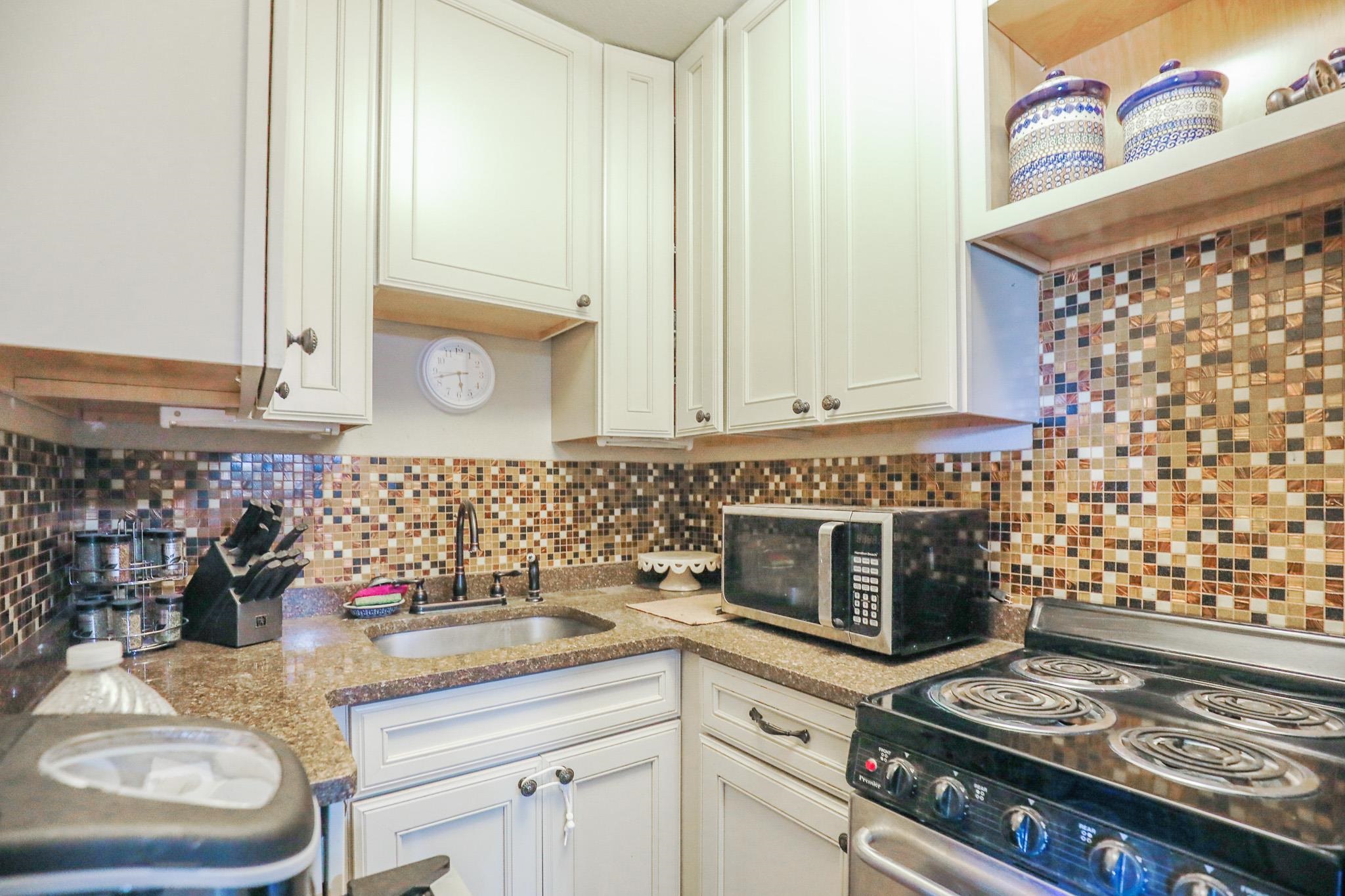 23 Cross Creek Rd