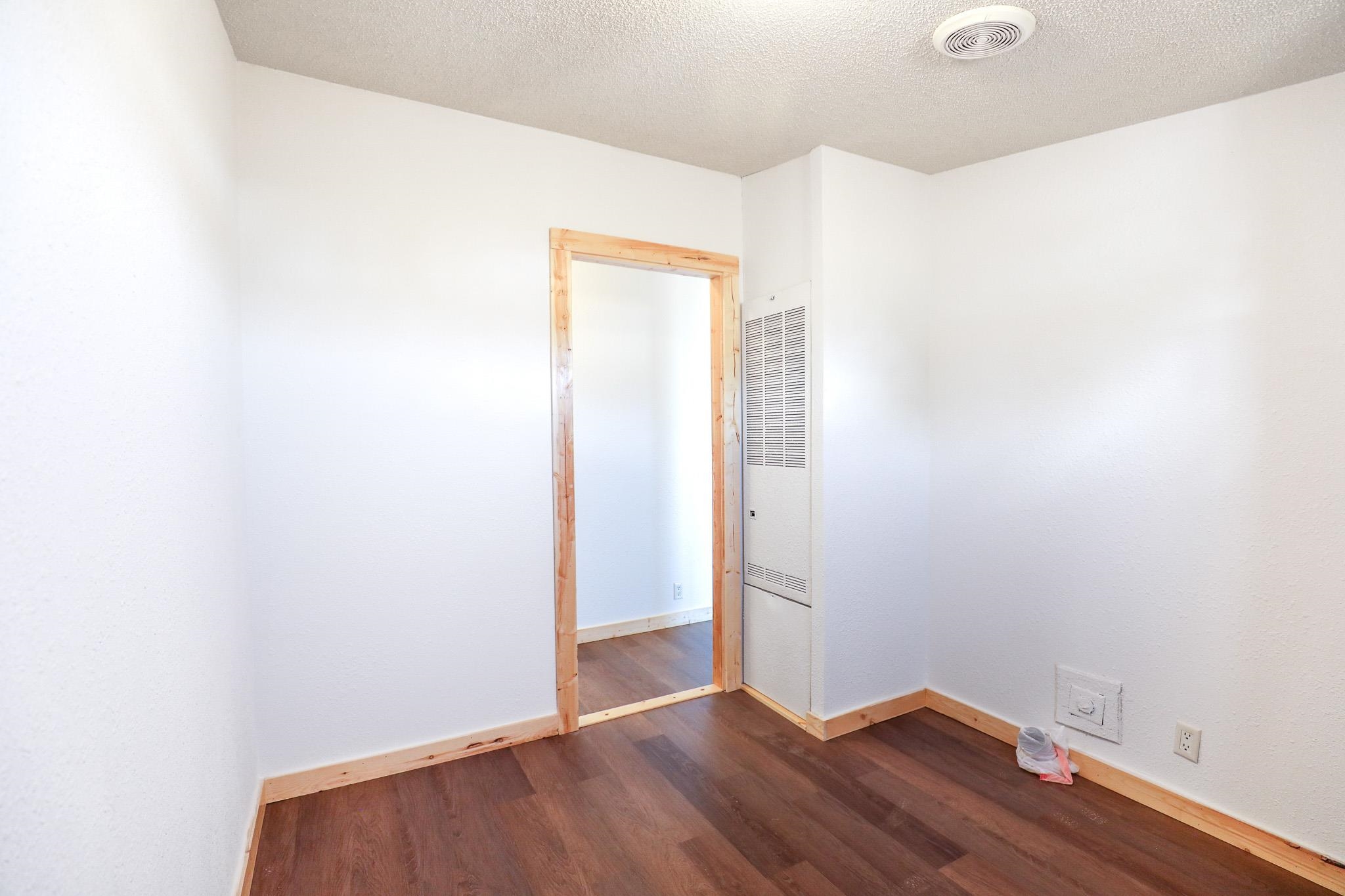 832 Travis CT