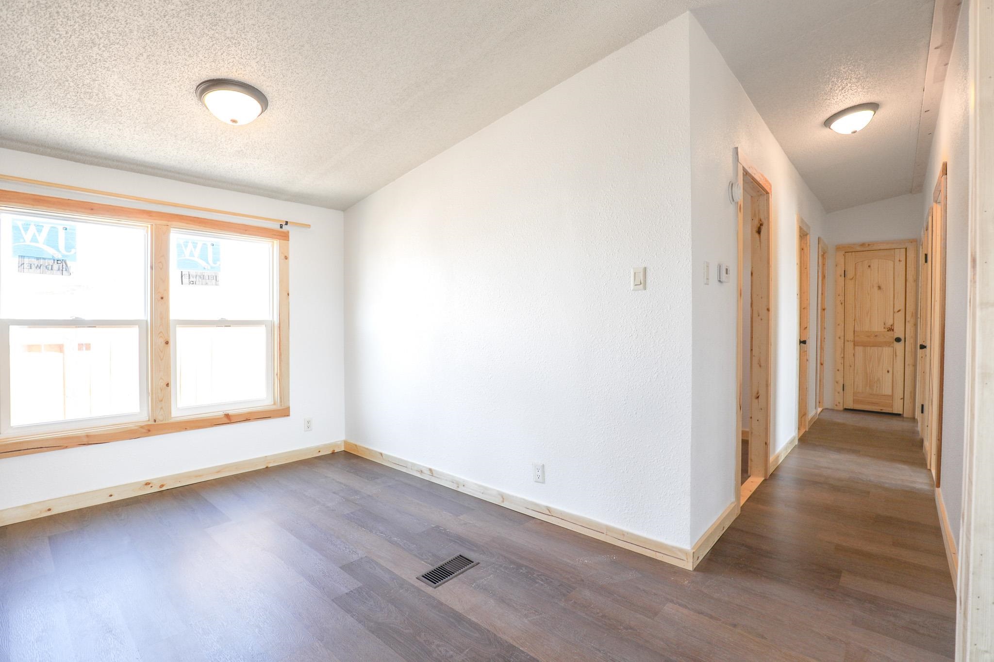 832 Travis CT