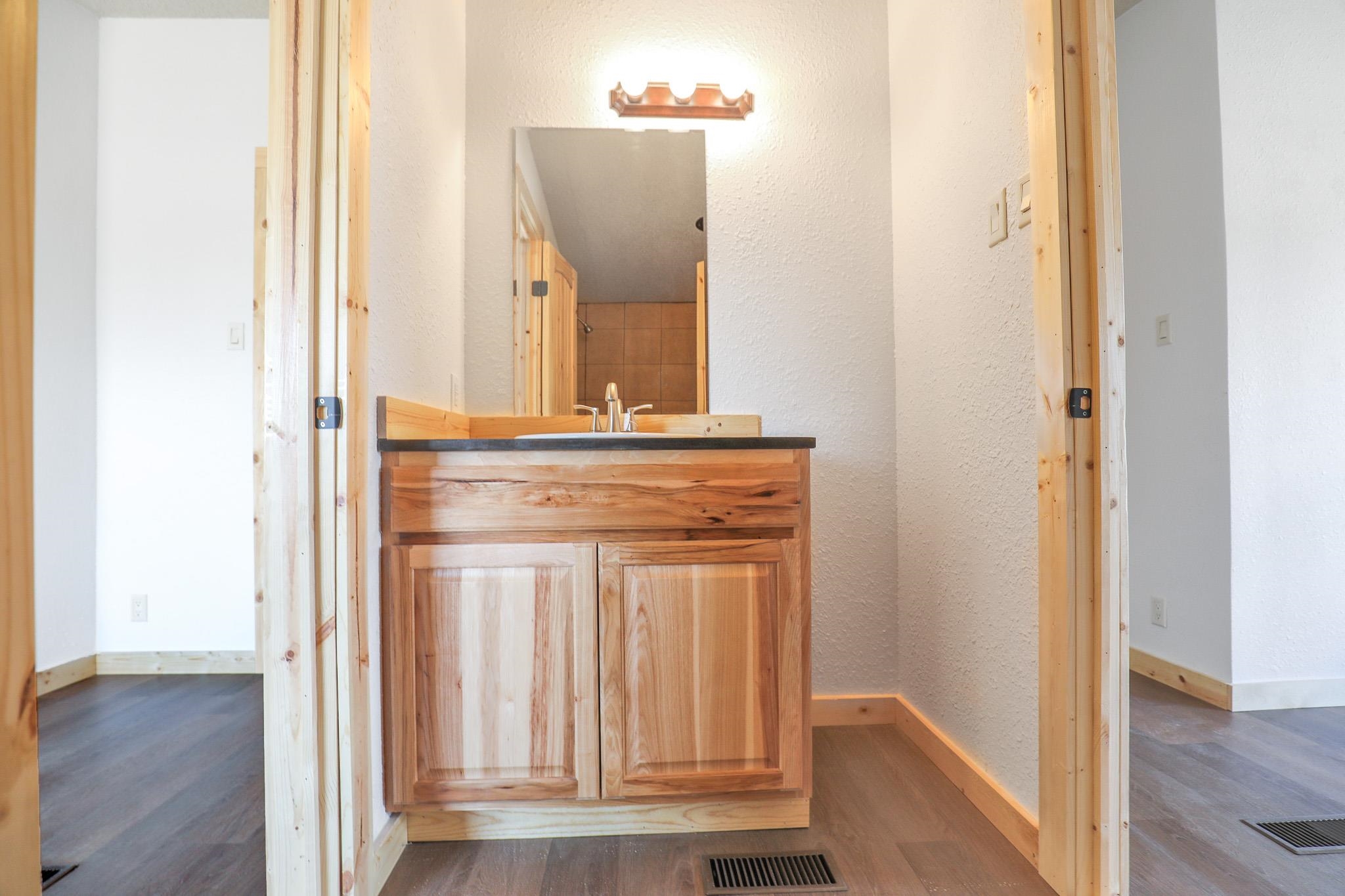 832 Travis CT