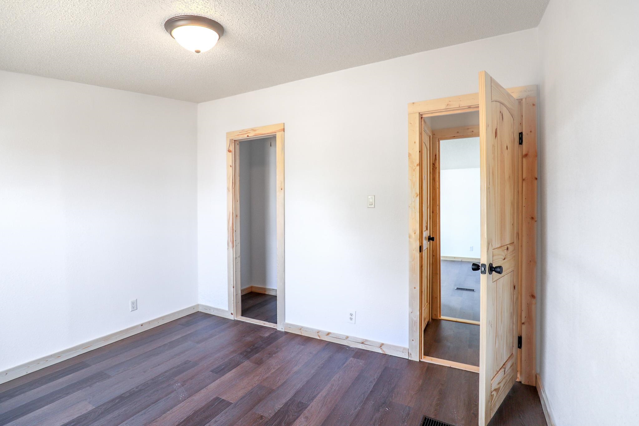 832 Travis CT