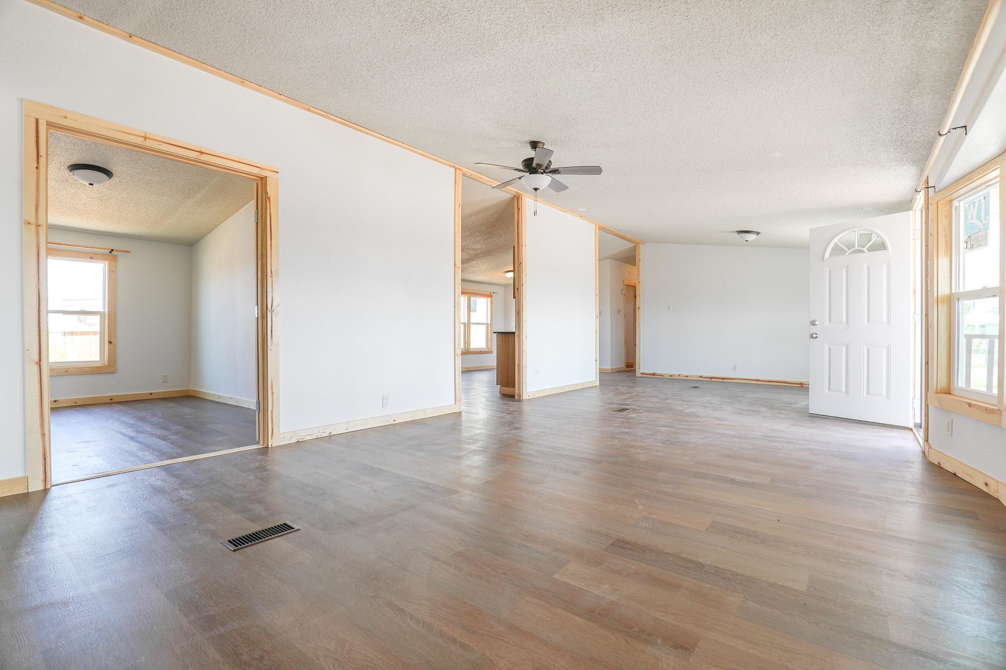 832 Travis CT