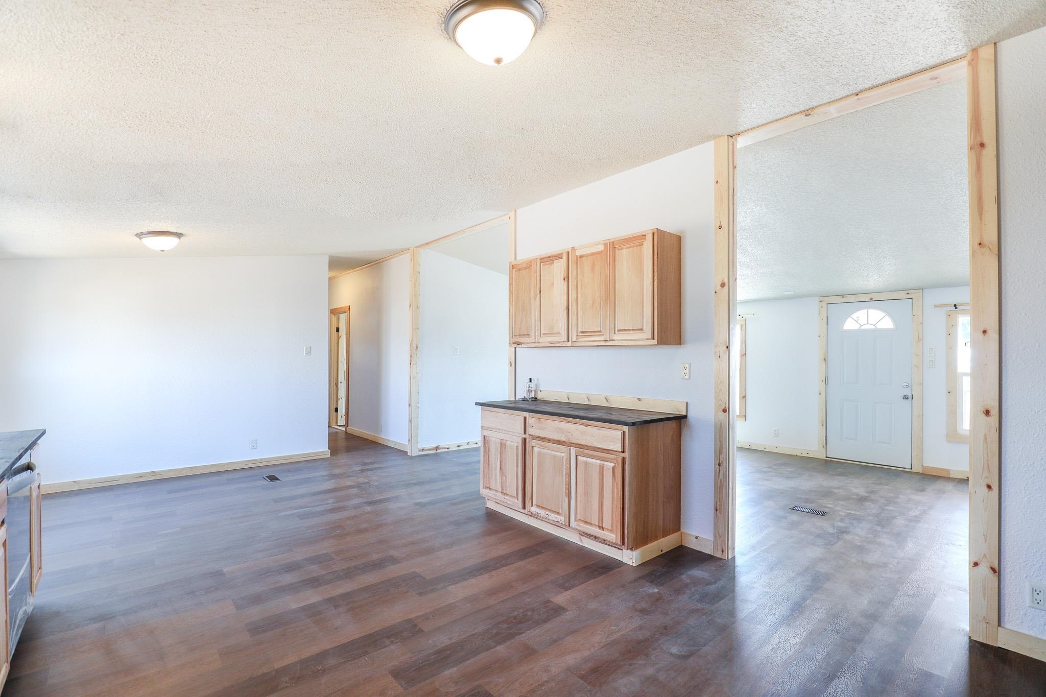 832 Travis CT