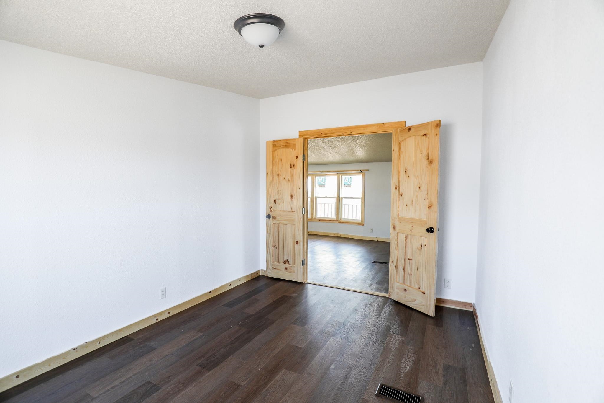 832 Travis CT