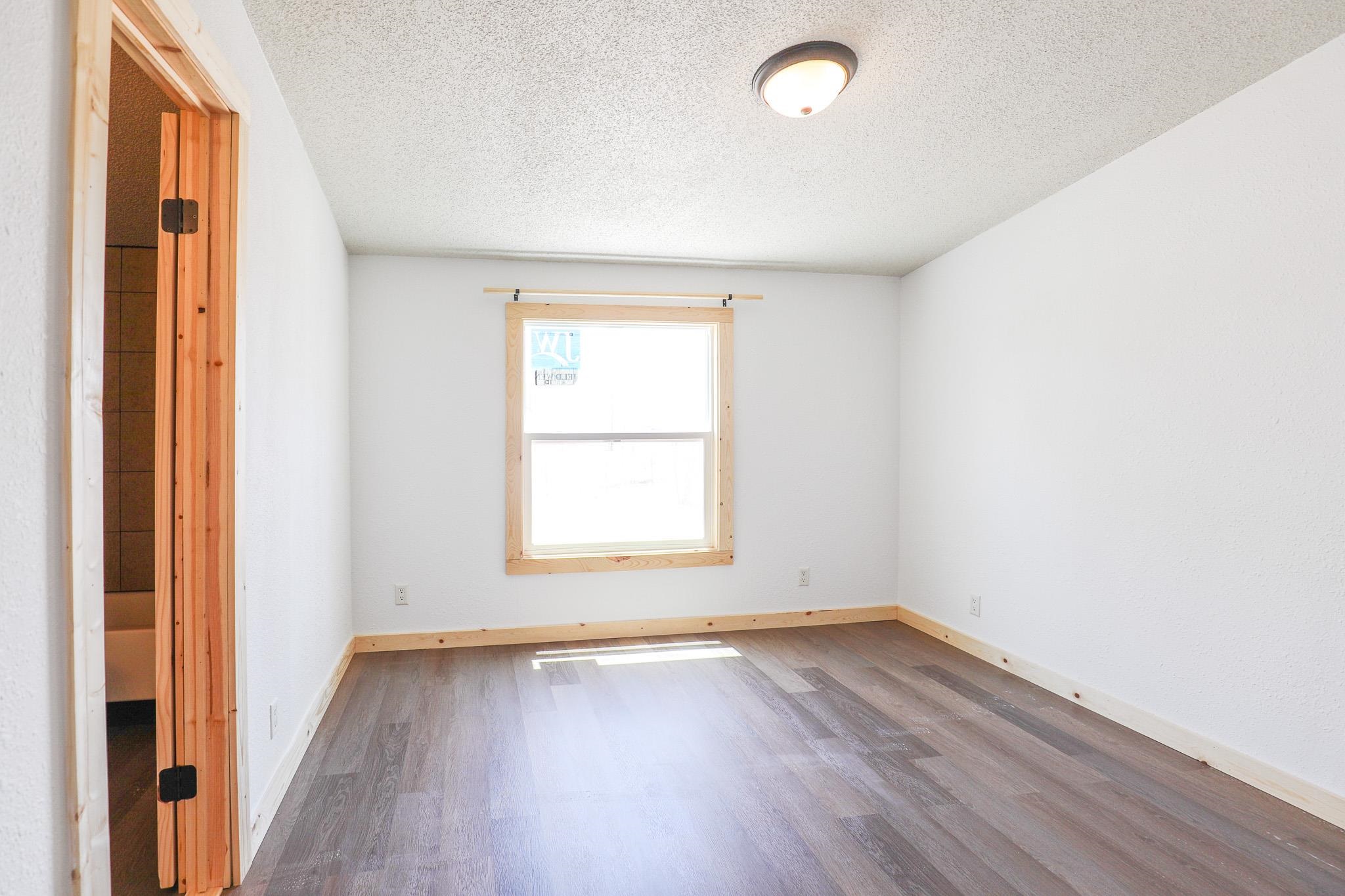 832 Travis CT