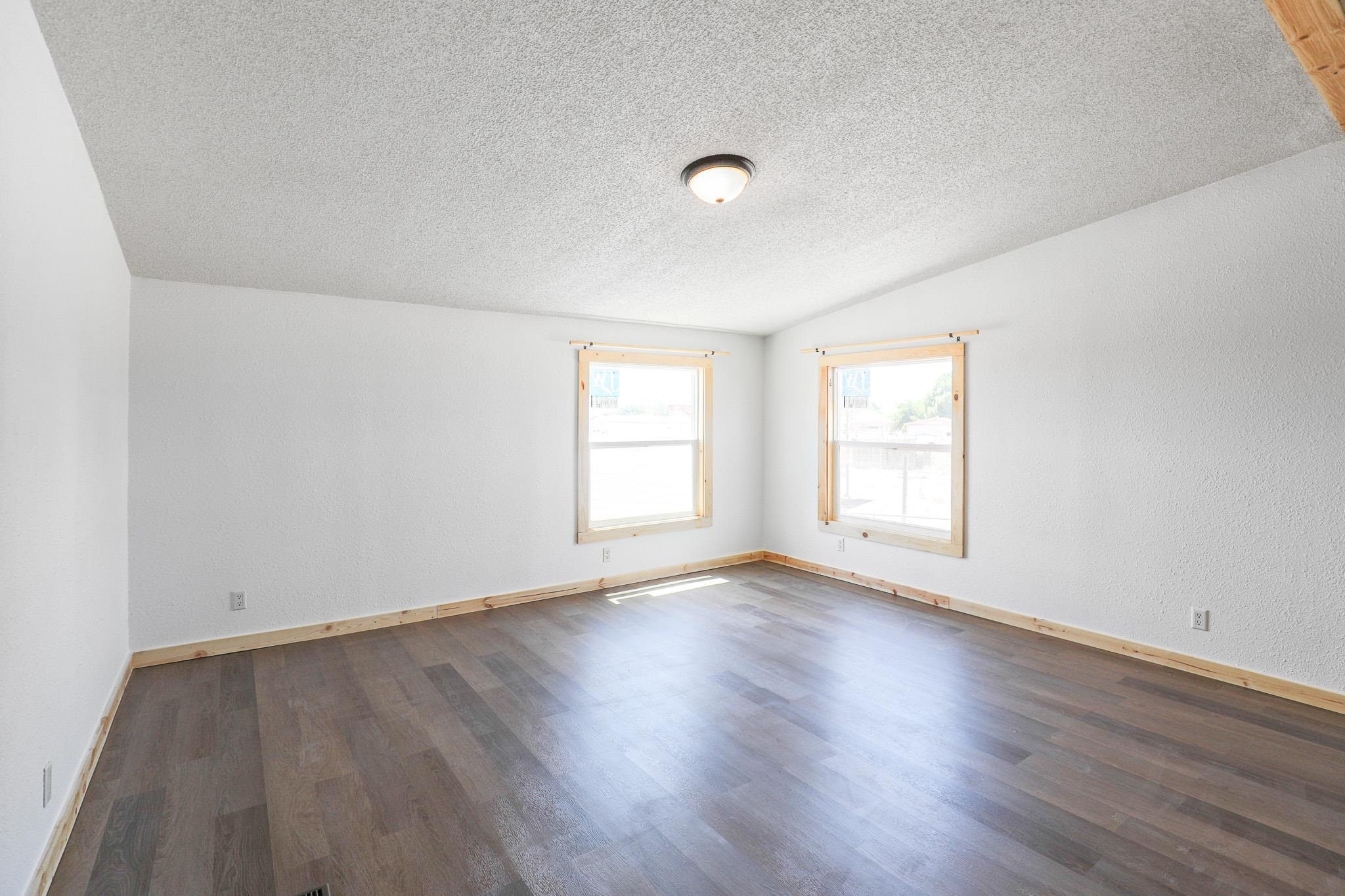 832 Travis CT
