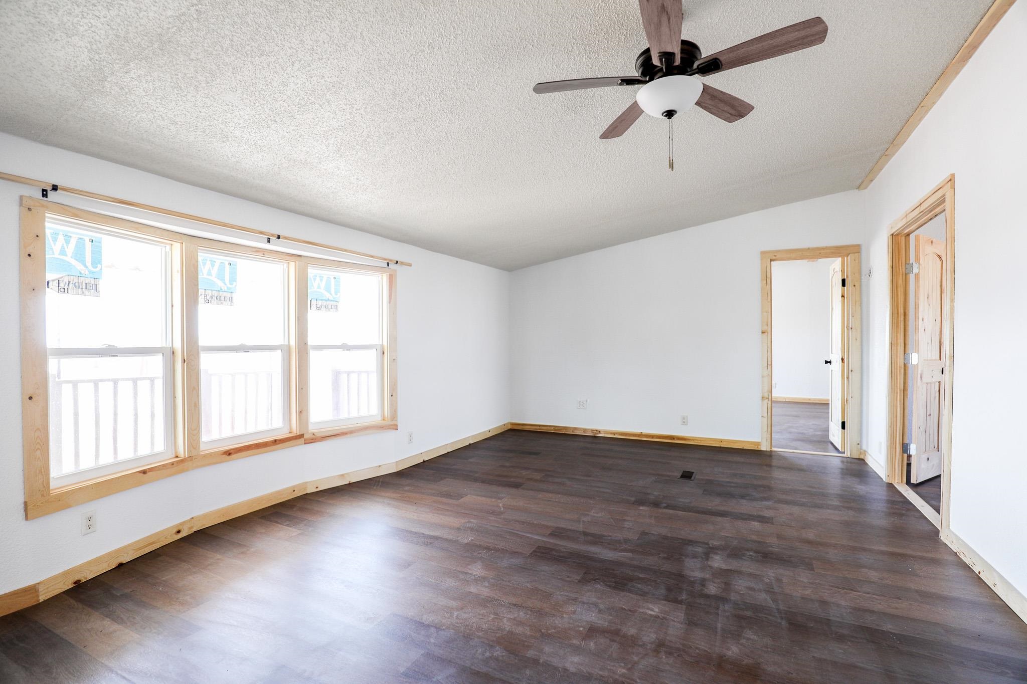 832 Travis CT