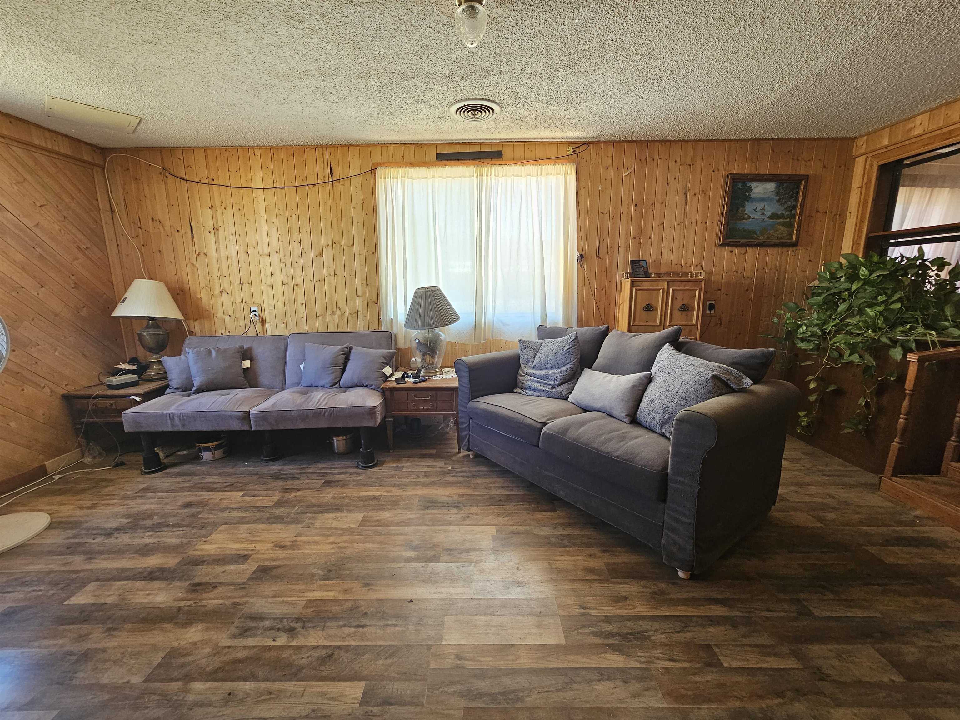 39 Becky AVE