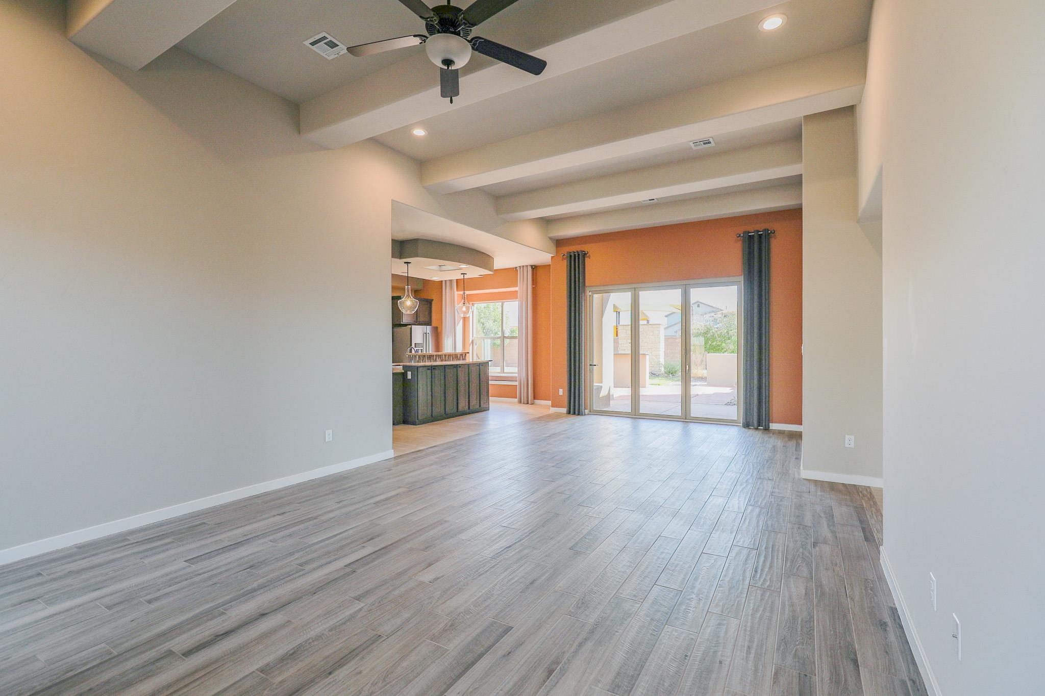 944 Acacia Ave