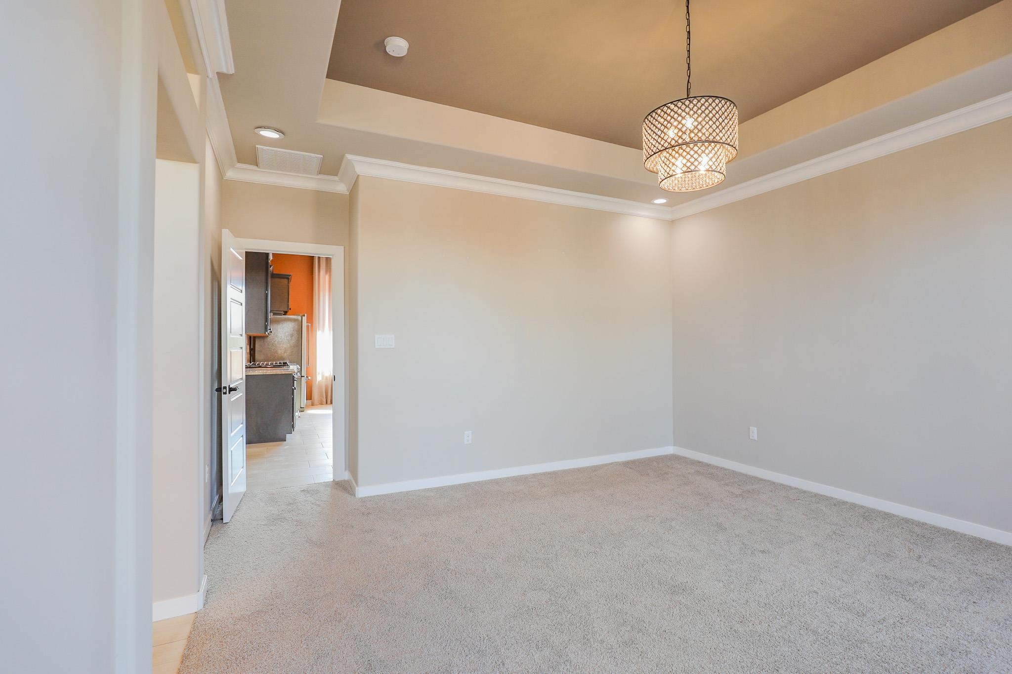 944 Acacia Ave