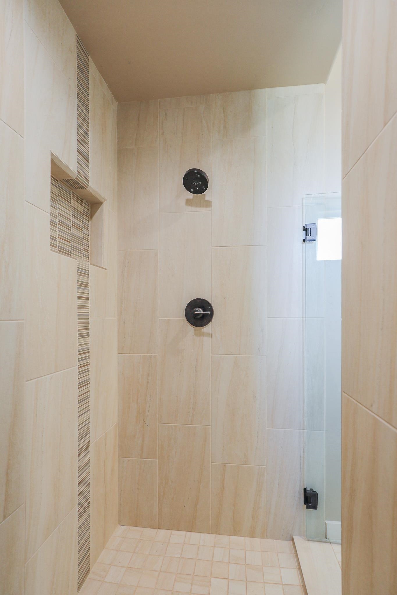944 Acacia Ave