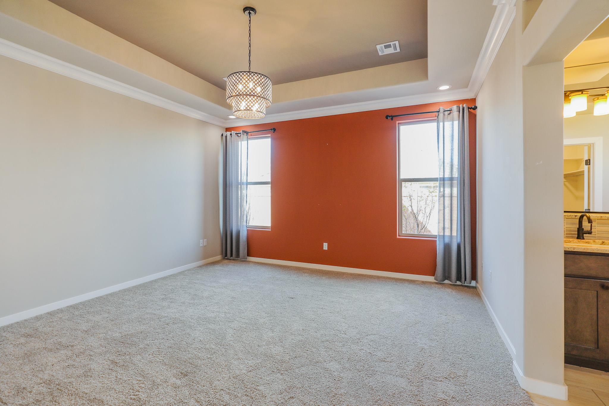 944 Acacia Ave