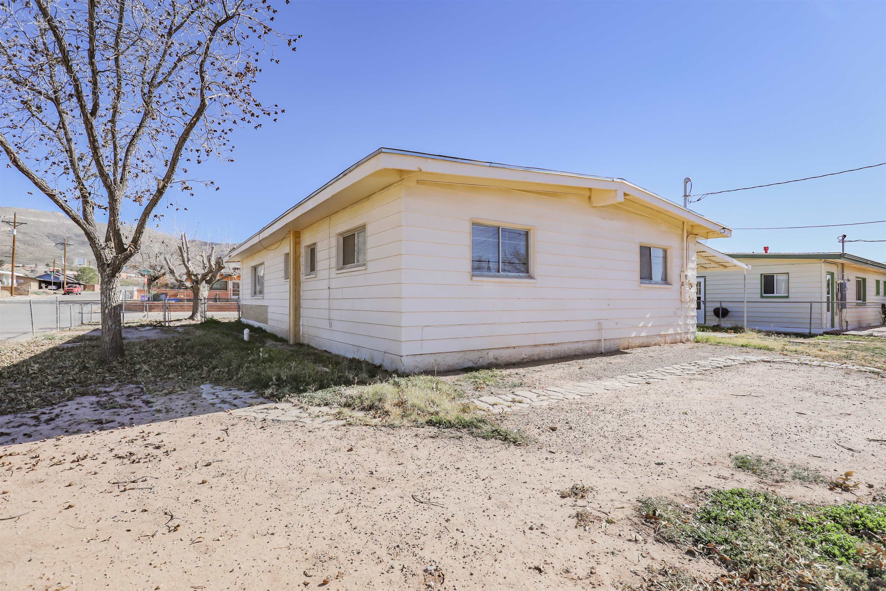 2311 Baylor AVE