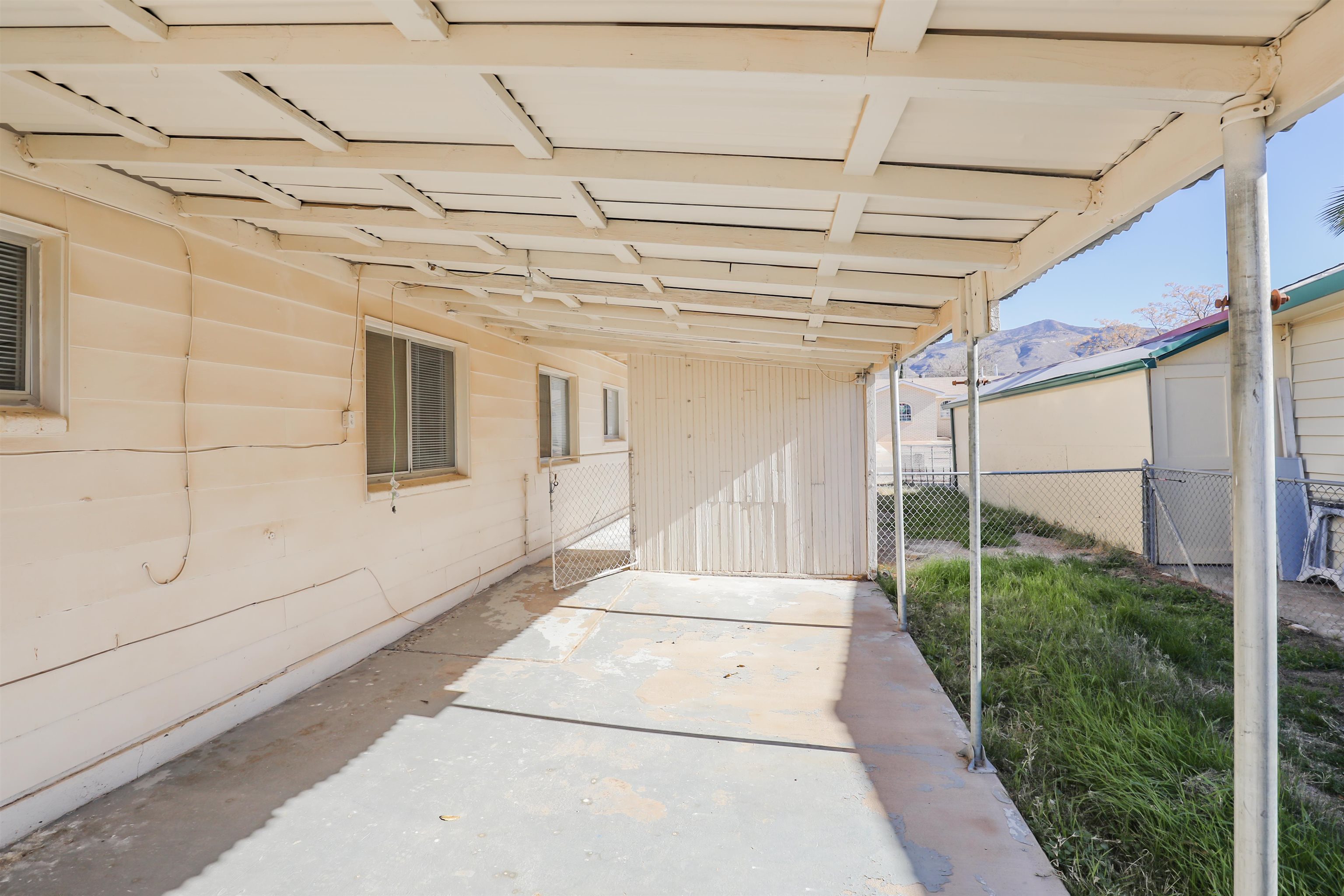 2311 Baylor AVE