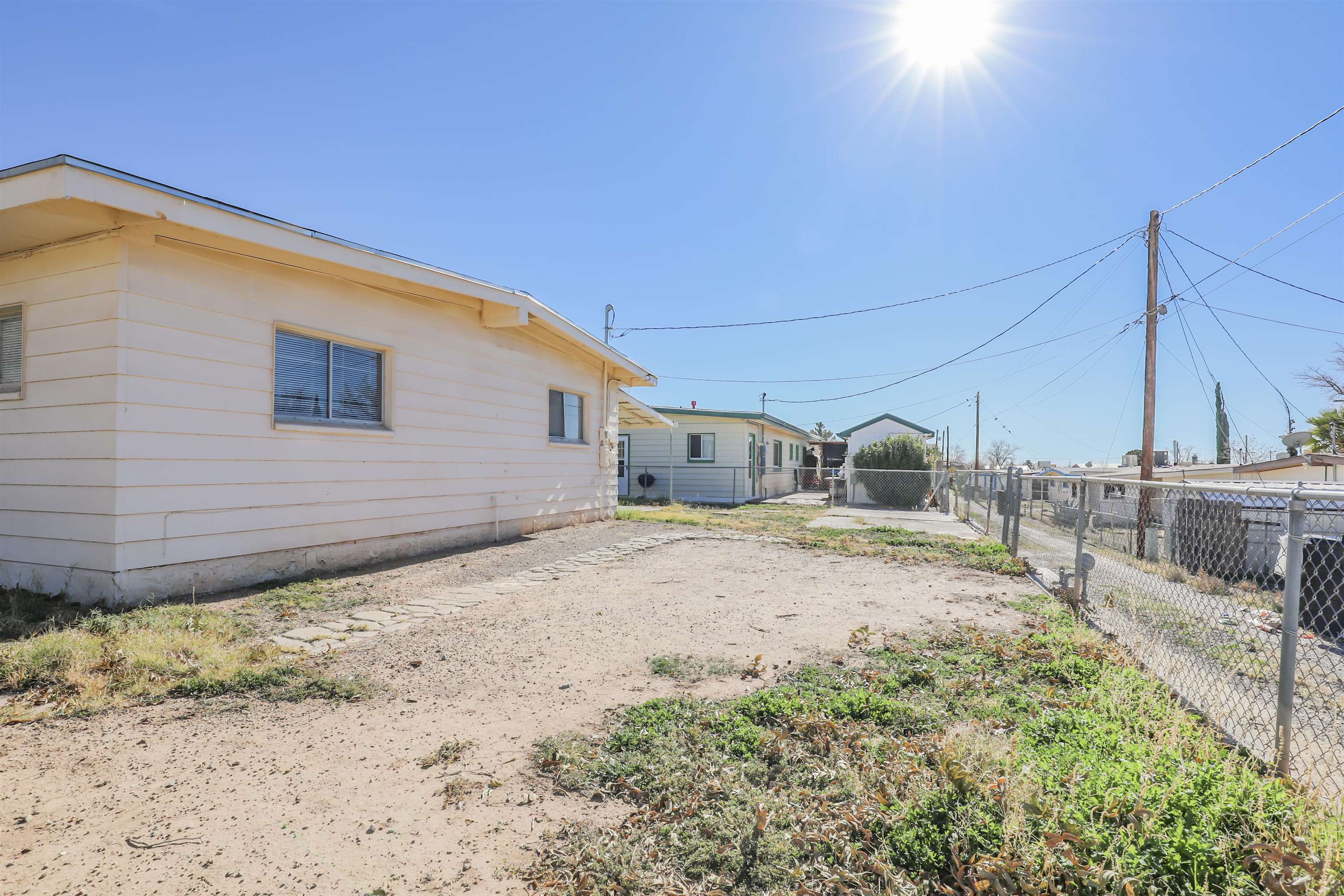 2311 Baylor AVE