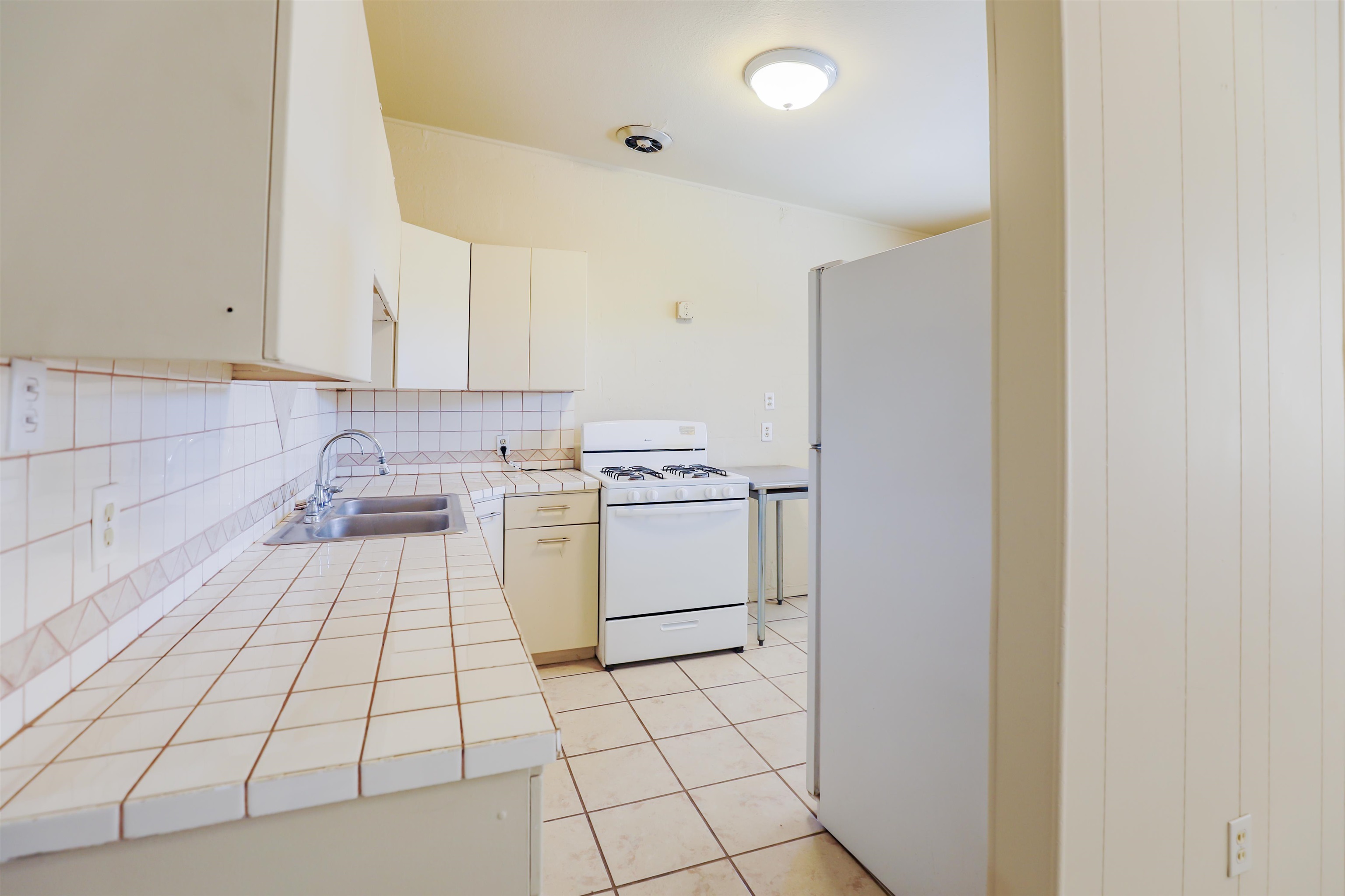 2311 Baylor AVE