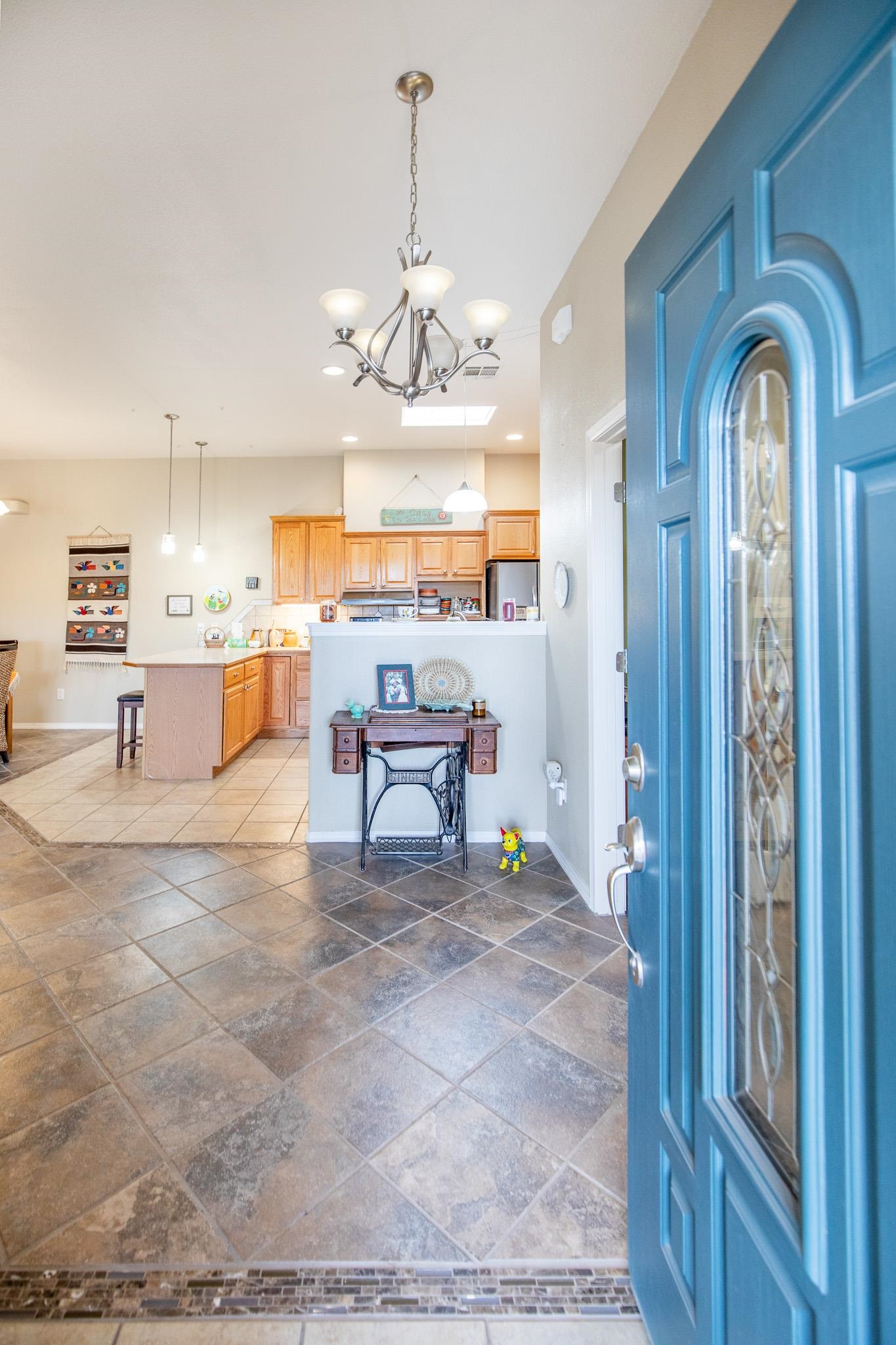 2579 Las Alturas Ct