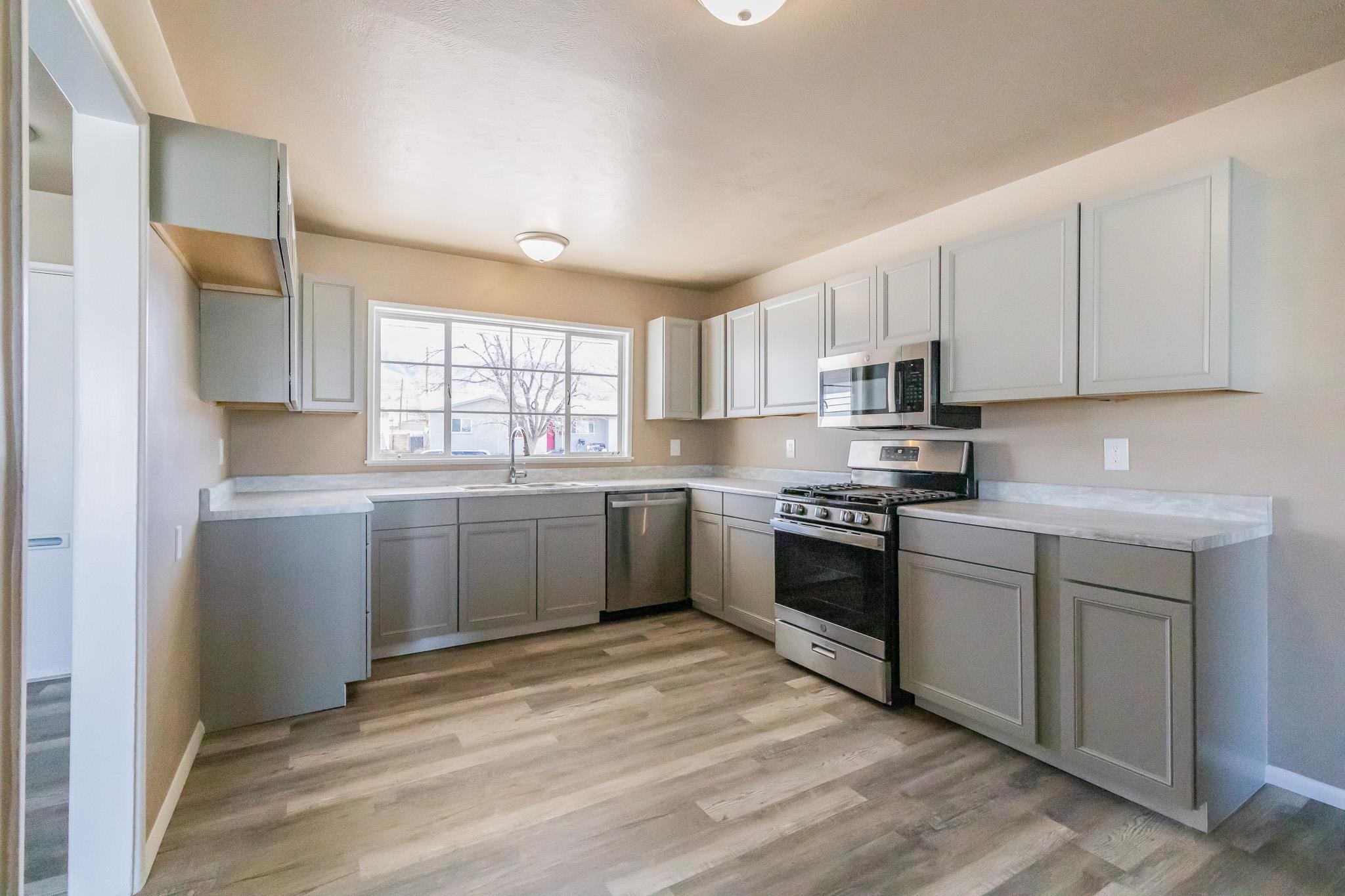 1005 Juniper DR